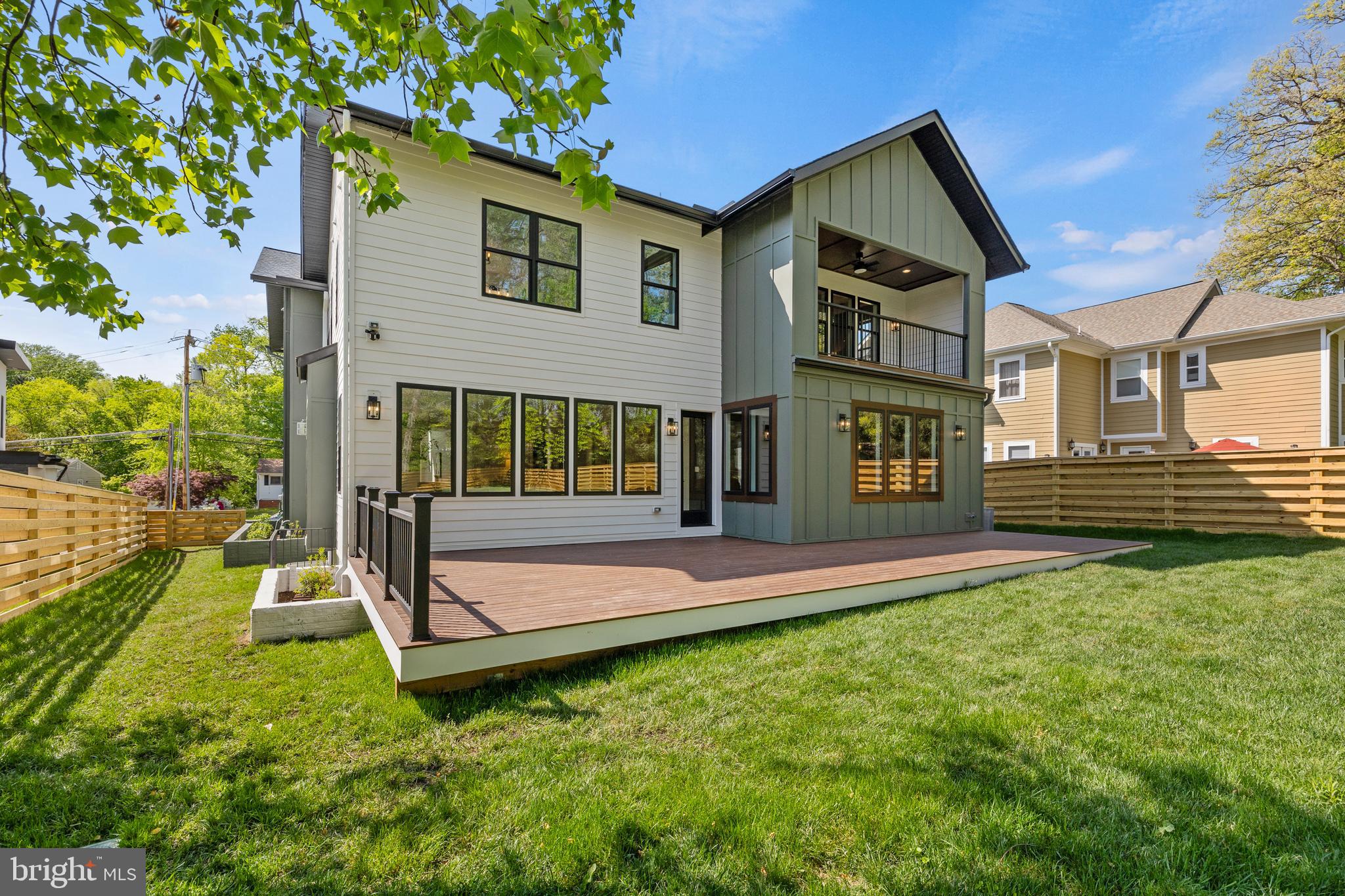 VIENNA WOODS - Residential