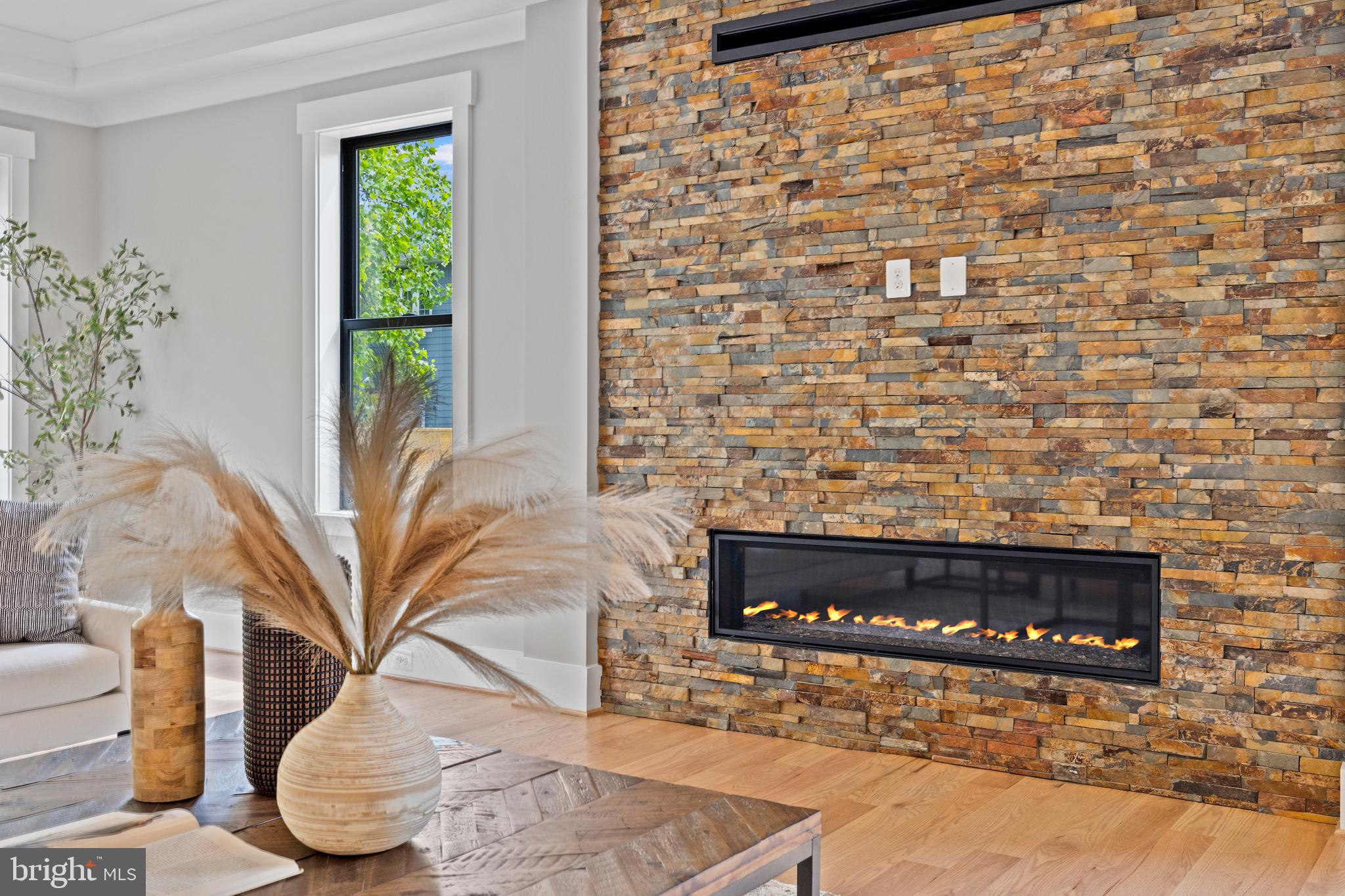 VIENNA WOODS - Residential