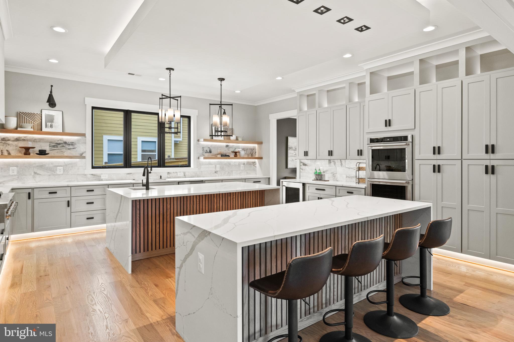 VIENNA WOODS - Residential