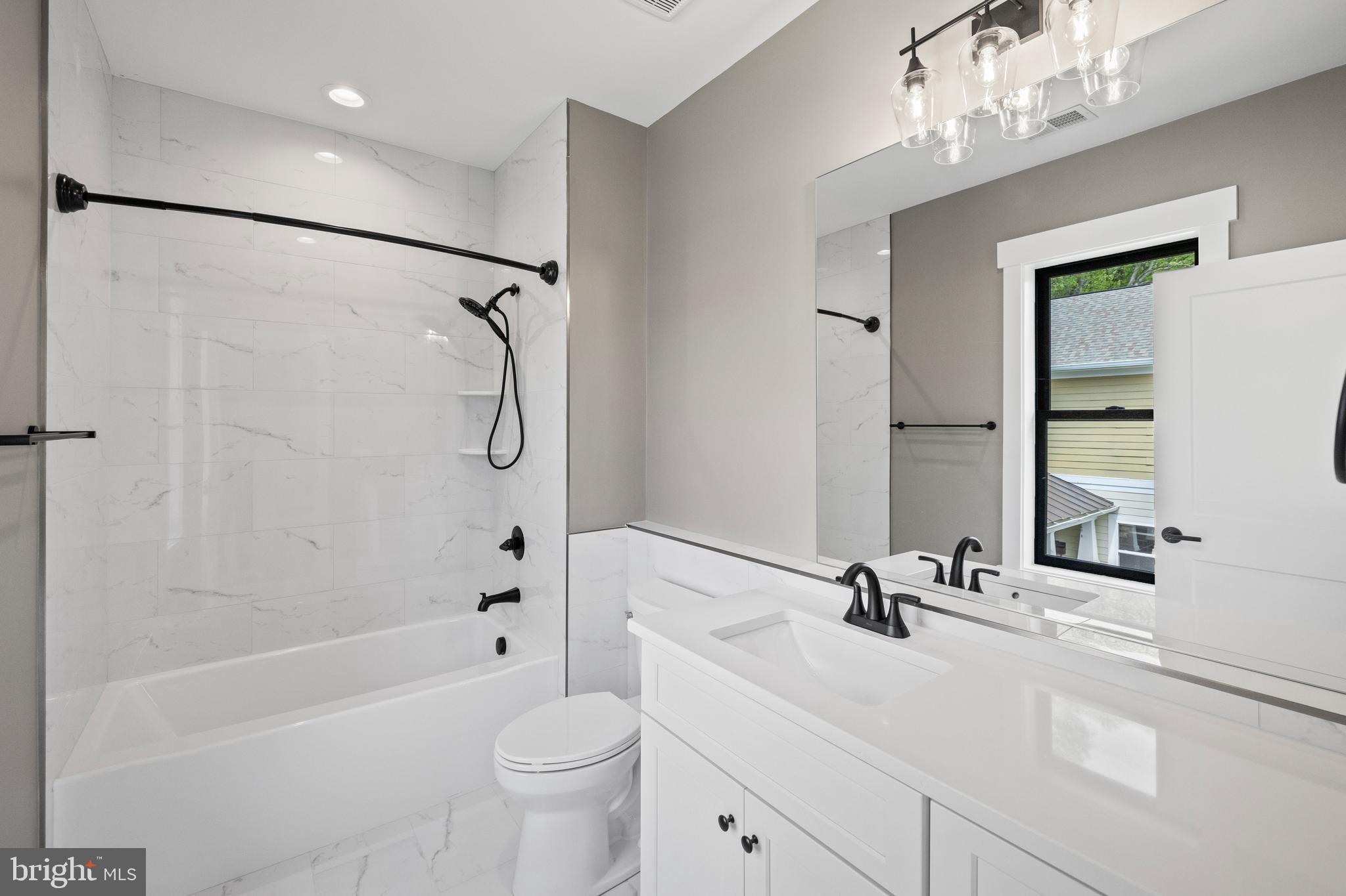 VIENNA WOODS - Residential