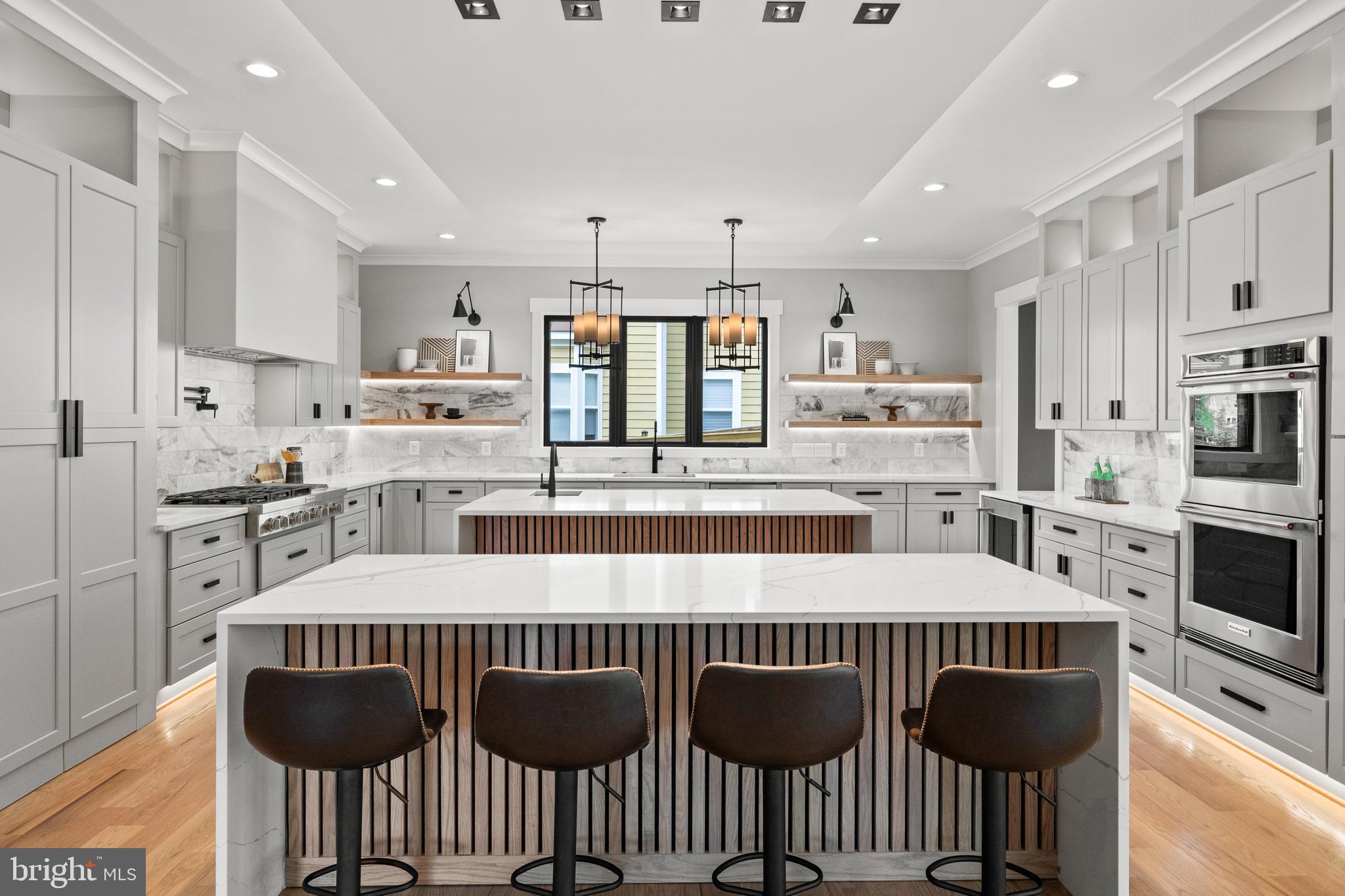 VIENNA WOODS - Residential