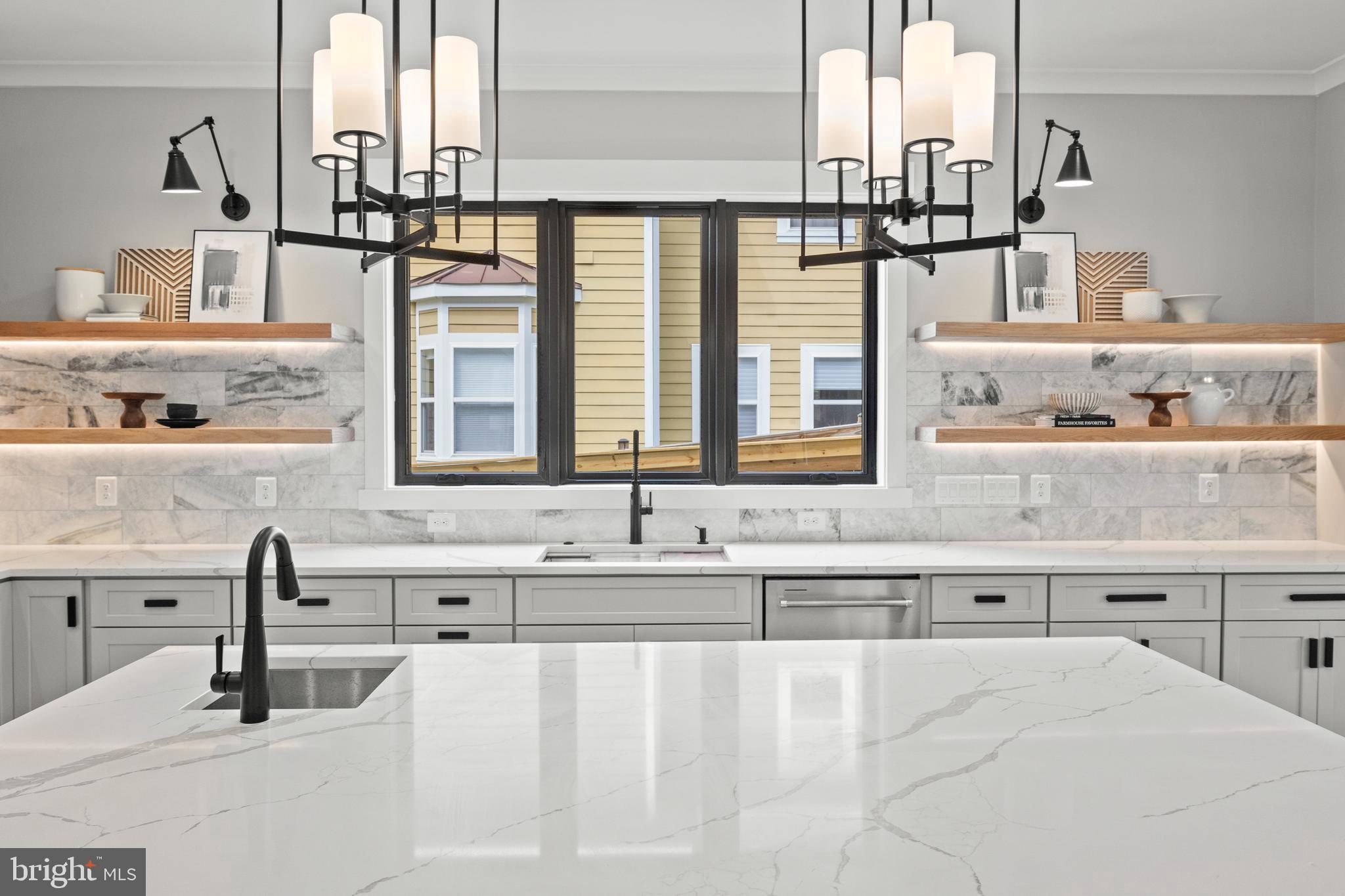 VIENNA WOODS - Residential