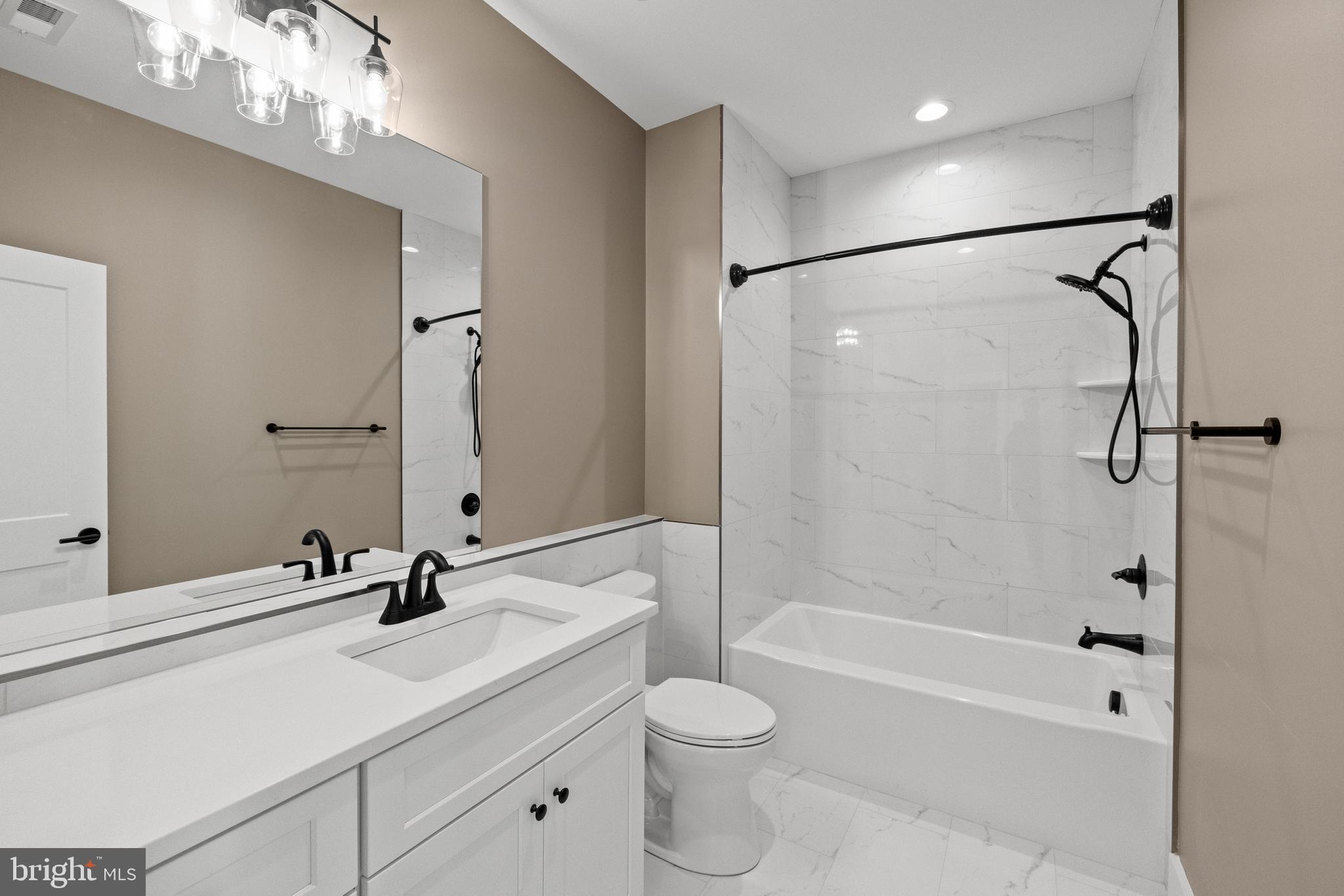 VIENNA WOODS - Residential