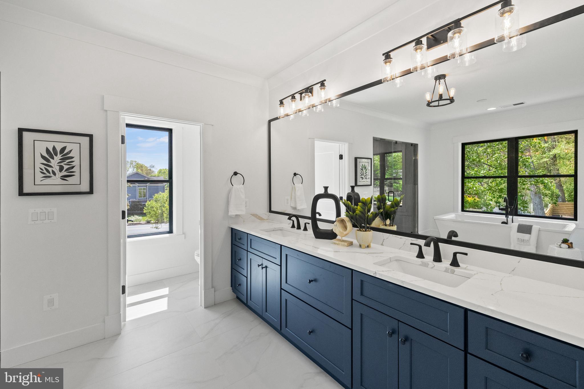 VIENNA WOODS - Residential