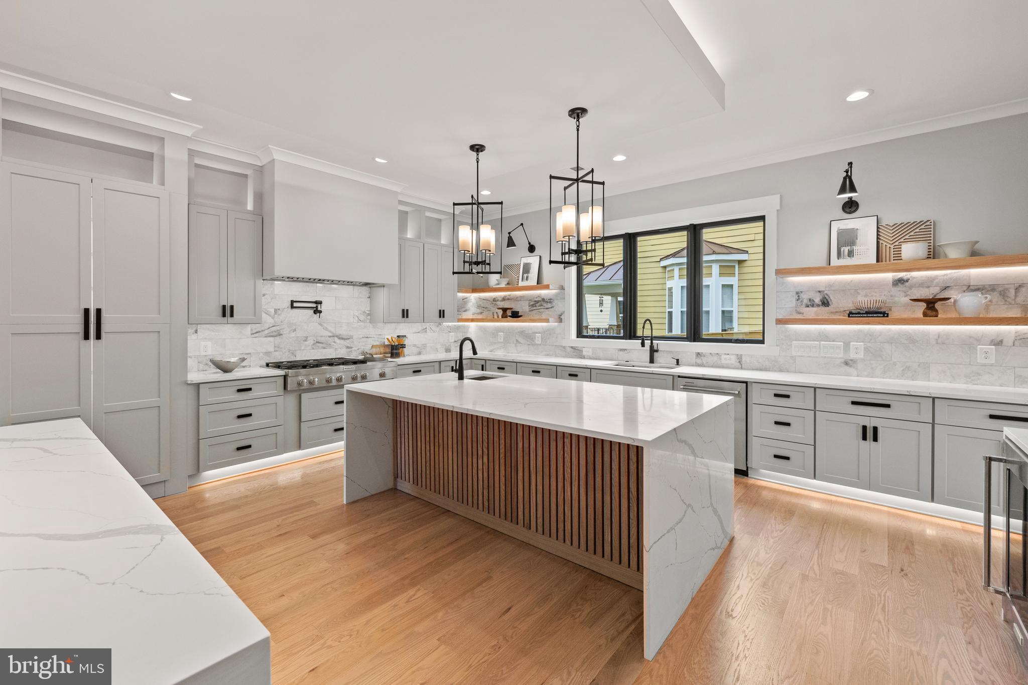 VIENNA WOODS - Residential