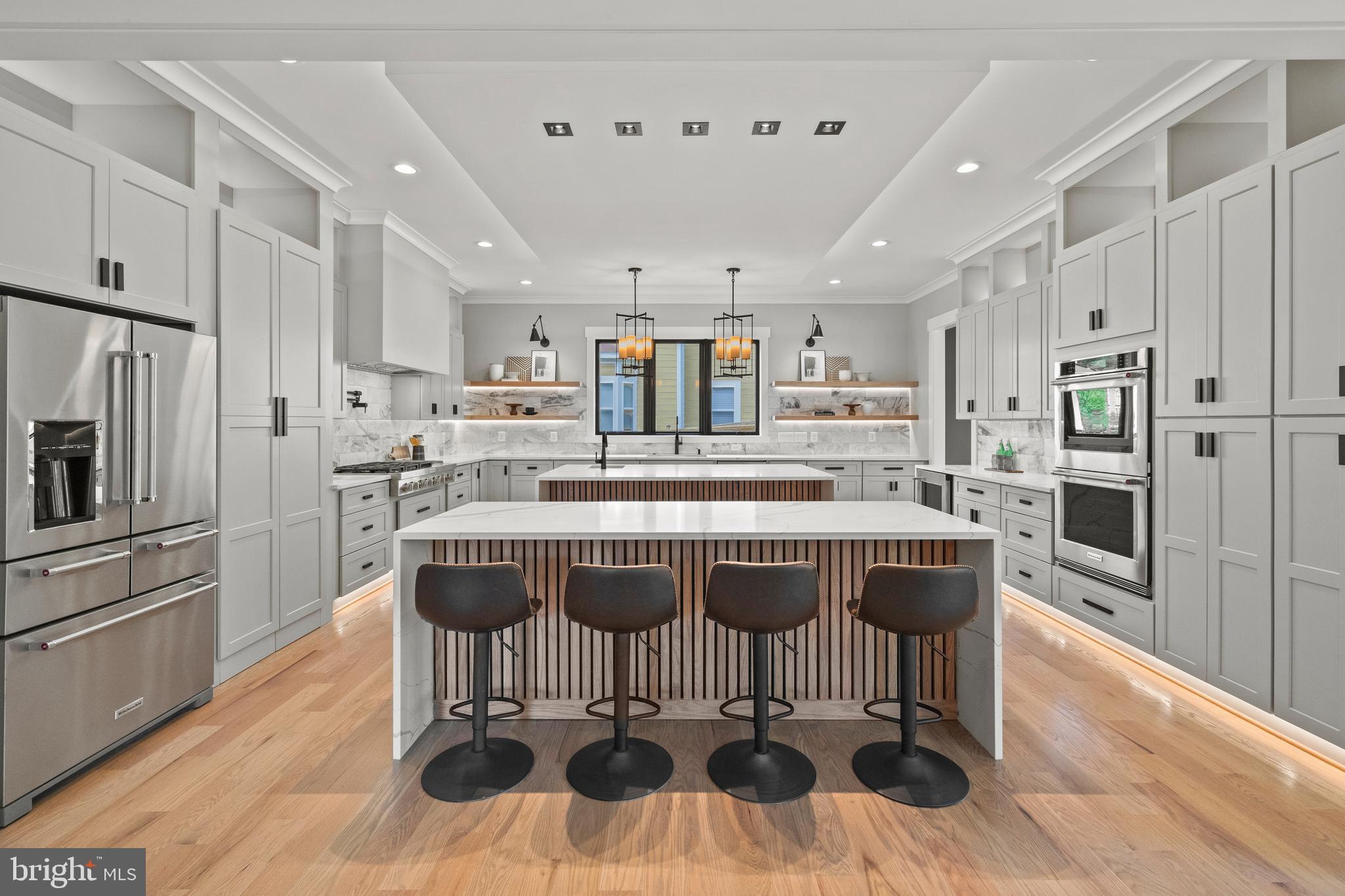 VIENNA WOODS - Residential