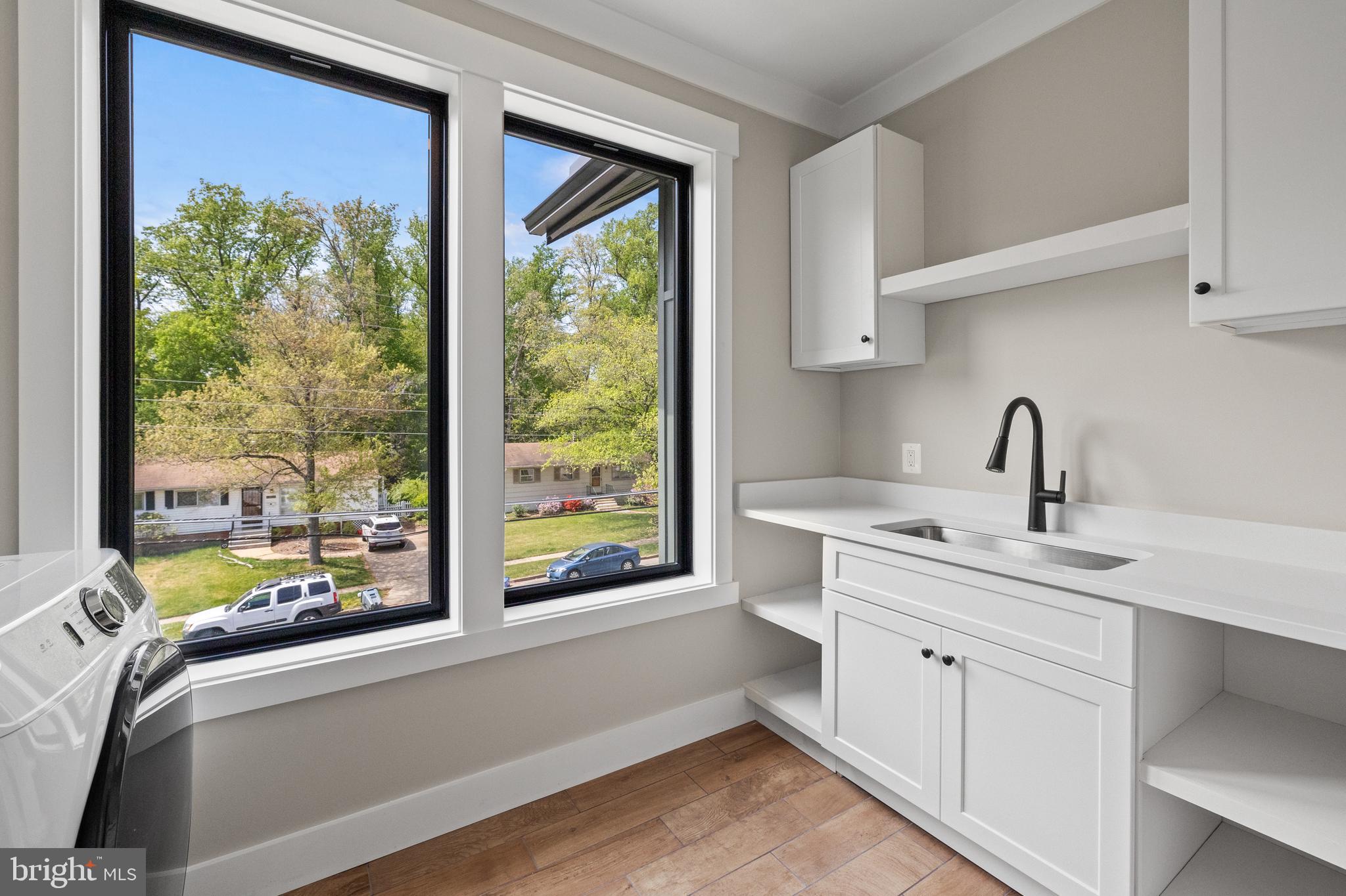 VIENNA WOODS - Residential