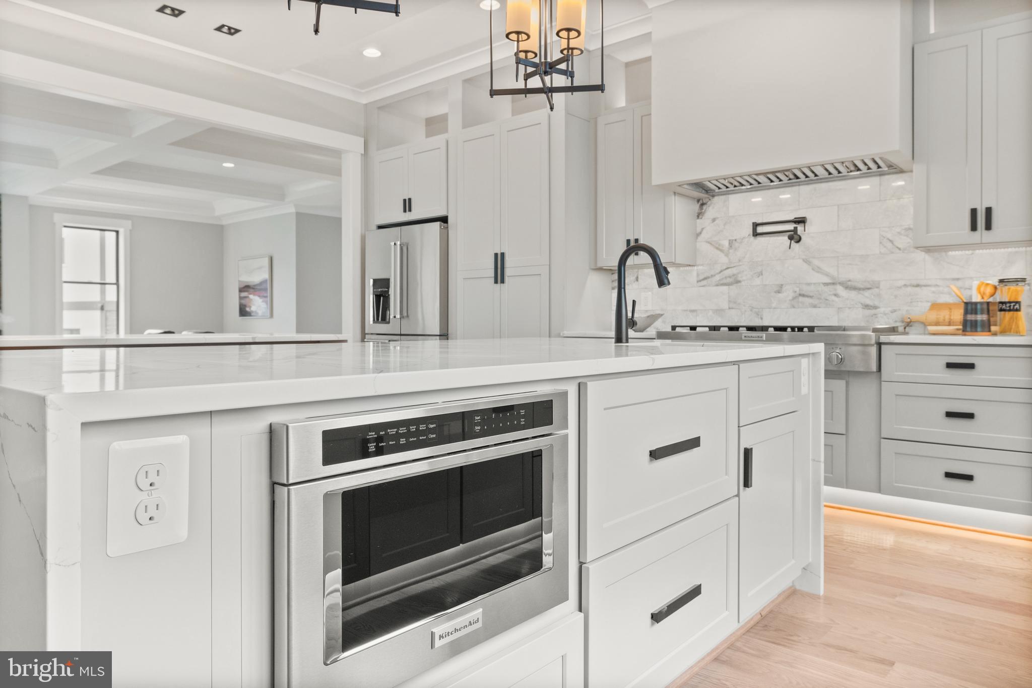 VIENNA WOODS - Residential