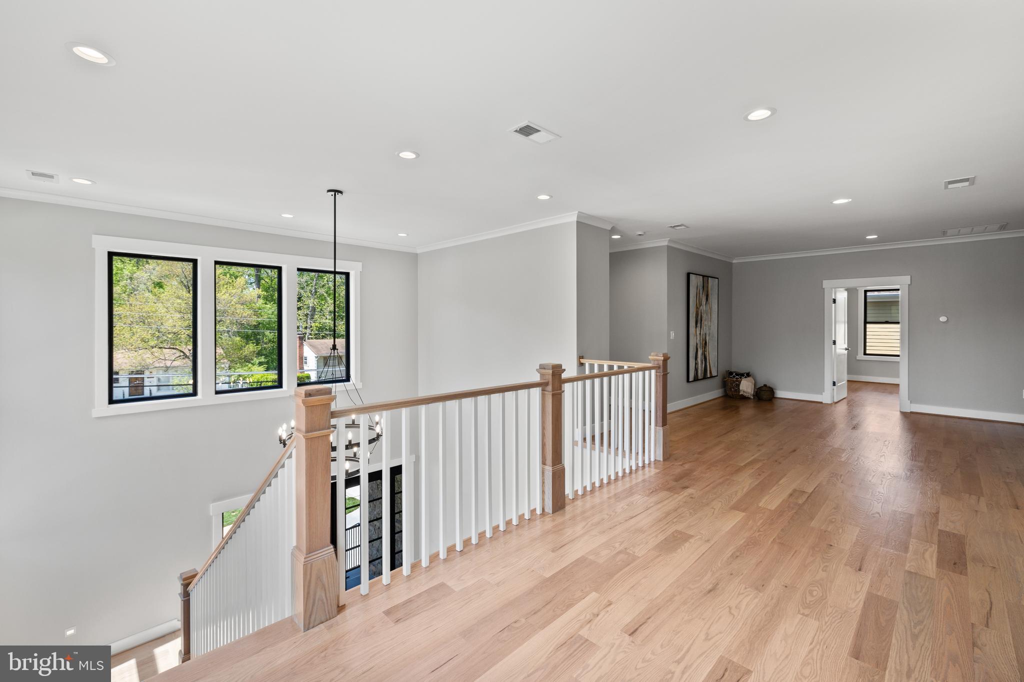 VIENNA WOODS - Residential