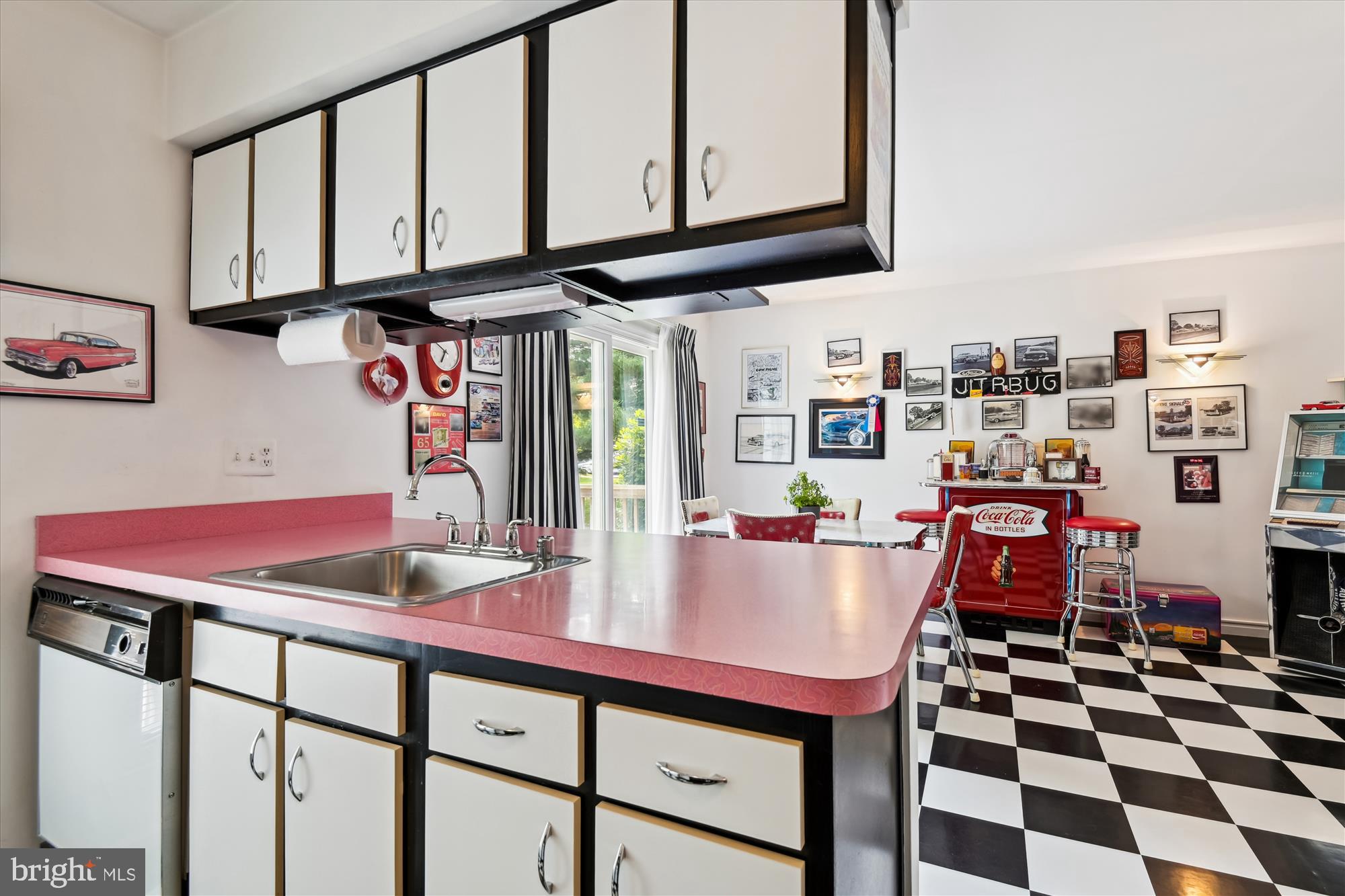 PADONIA COMPLEX - Residential