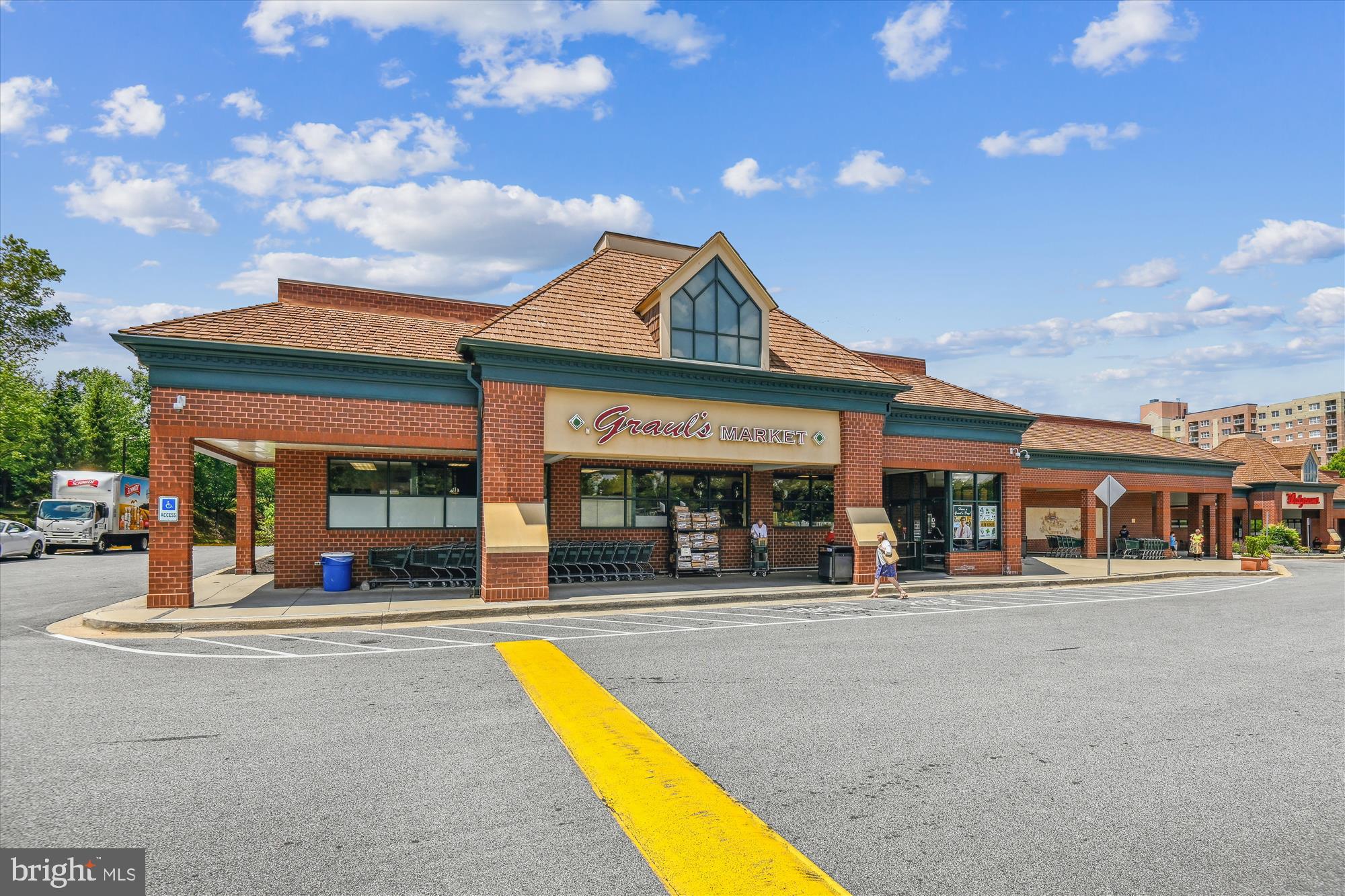 PADONIA COMPLEX - Residential