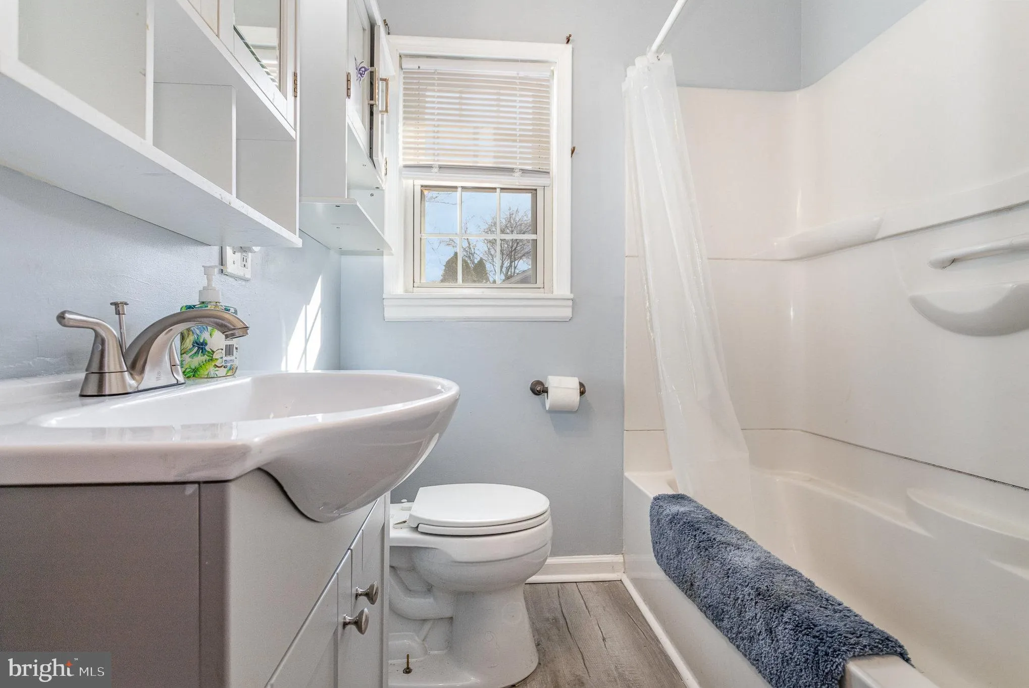 York, Pennsylvania 17406, United States, 3 Bedrooms Bedrooms, ,1 BathroomBathrooms,Residential,Pending,80312