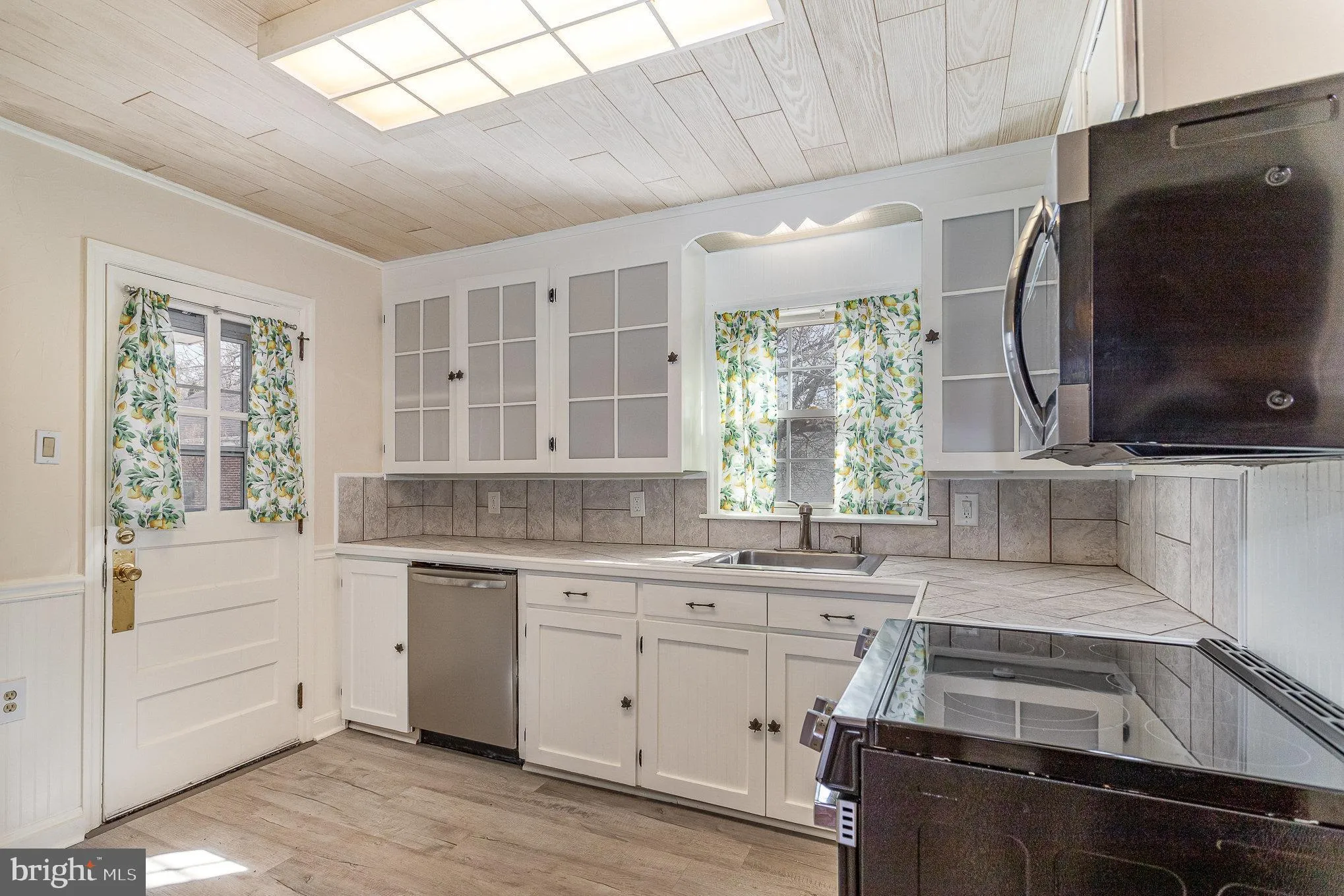 York, Pennsylvania 17406, United States, 3 Bedrooms Bedrooms, ,1 BathroomBathrooms,Residential,Pending,80312