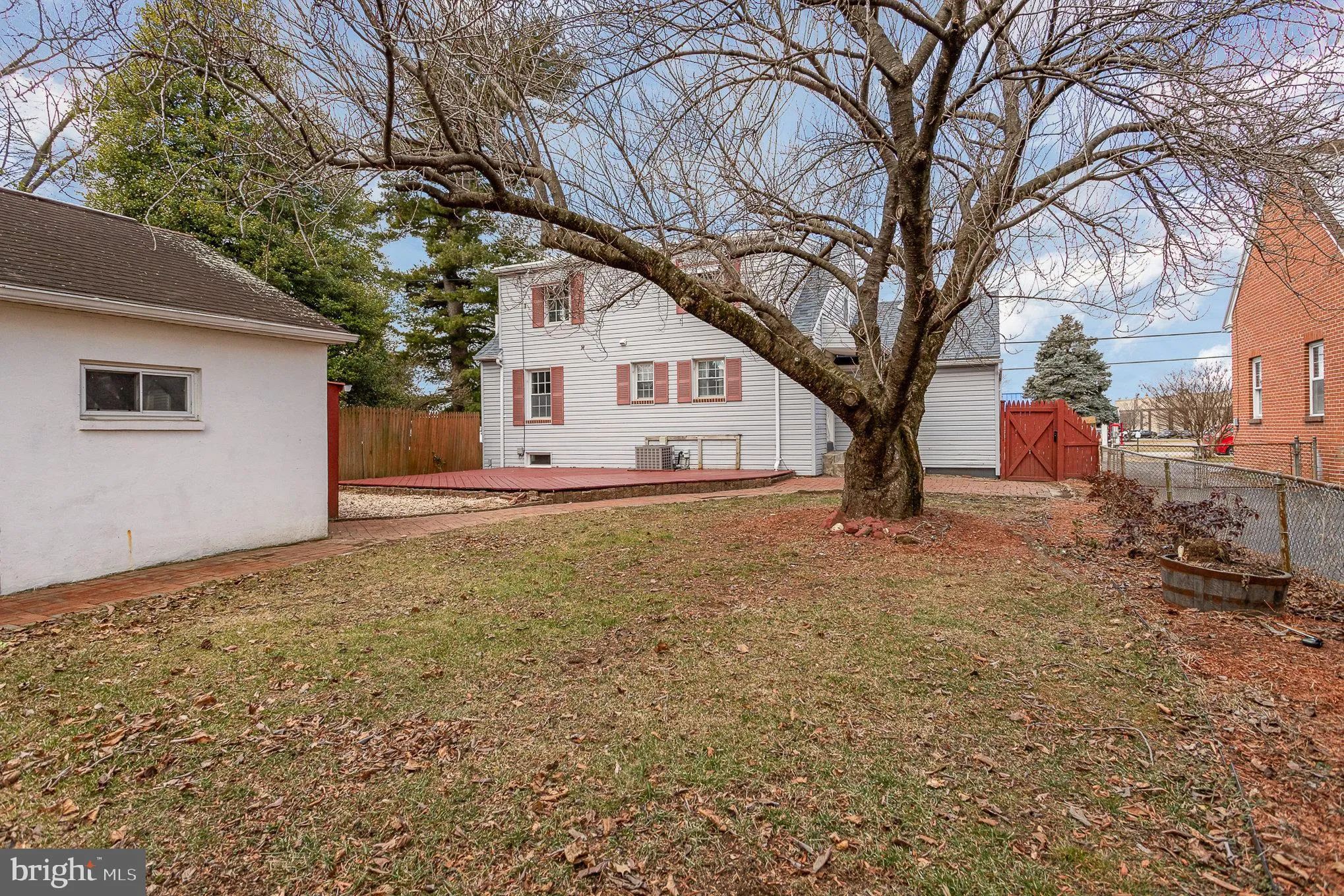 York, Pennsylvania 17406, United States, 3 Bedrooms Bedrooms, ,1 BathroomBathrooms,Residential,Pending,80312