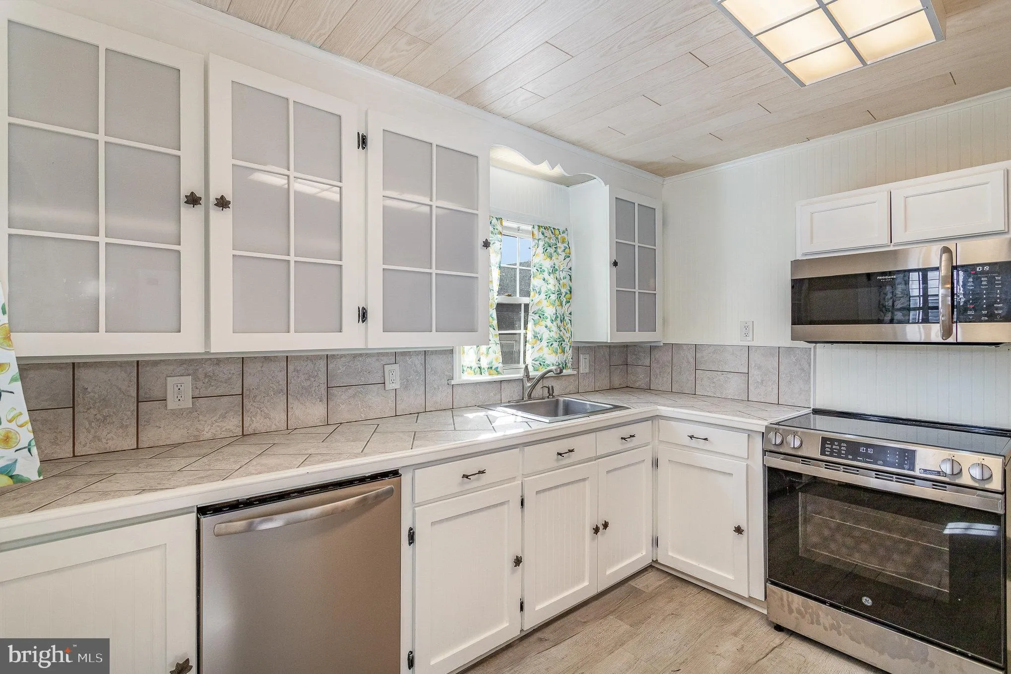 York, Pennsylvania 17406, United States, 3 Bedrooms Bedrooms, ,1 BathroomBathrooms,Residential,Pending,80312