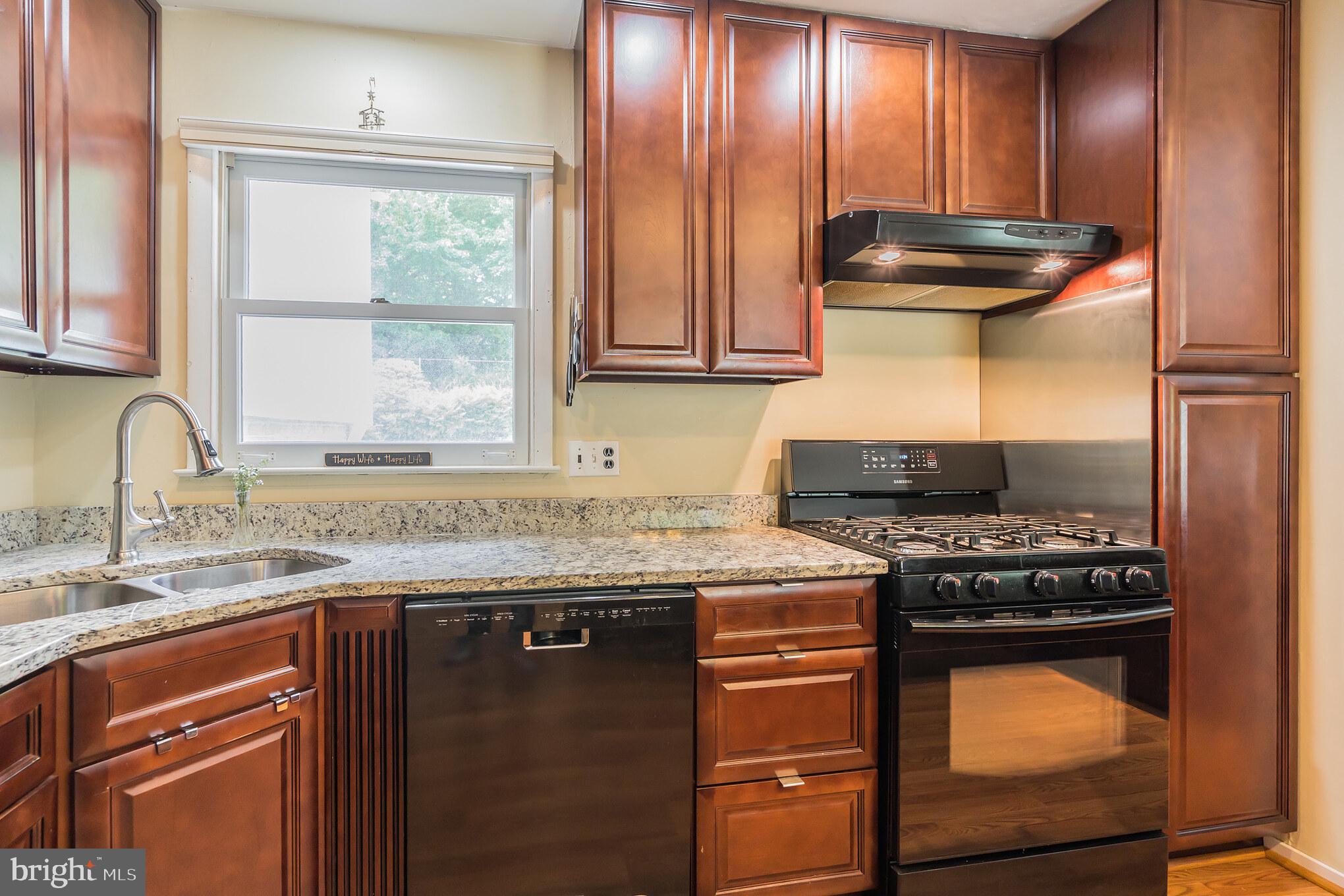 ROLLING VALLEY - Residential Lease