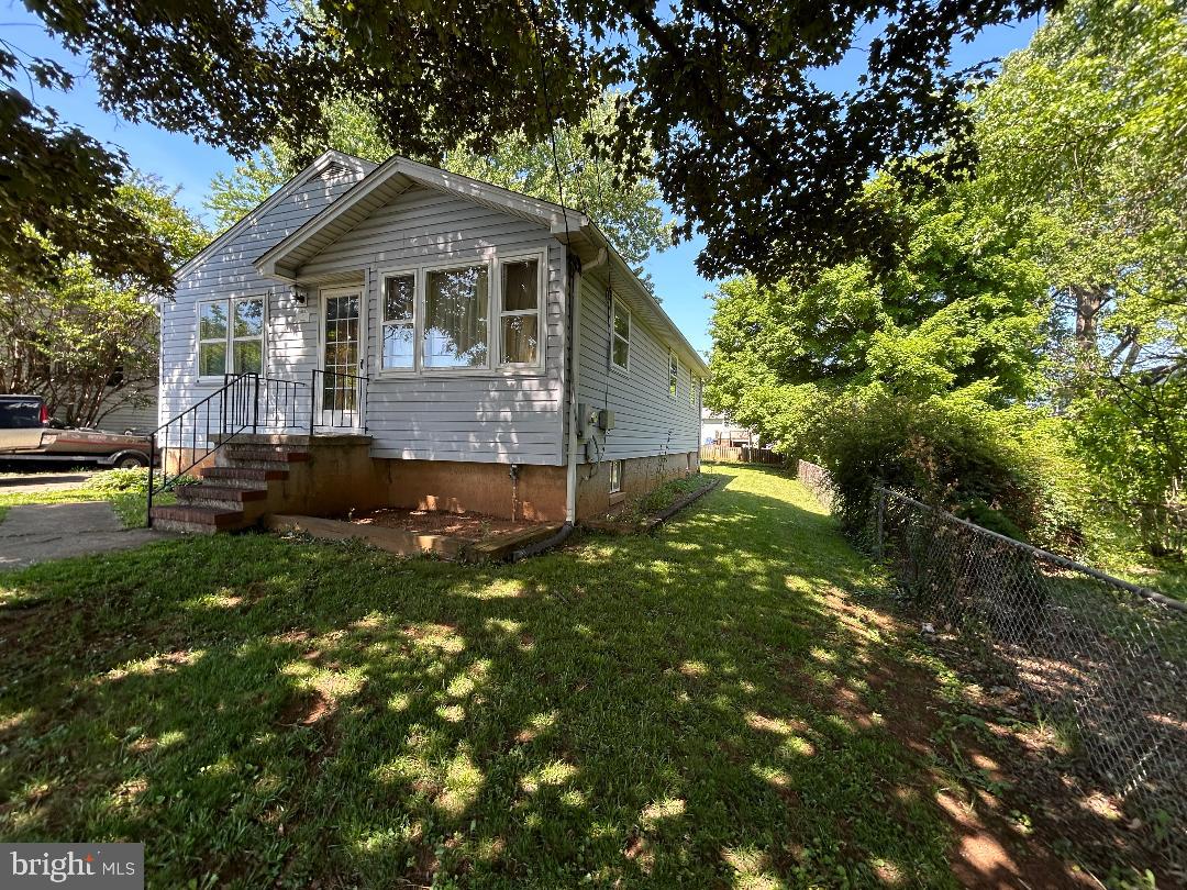CATONSVILLE MANOR - Residential