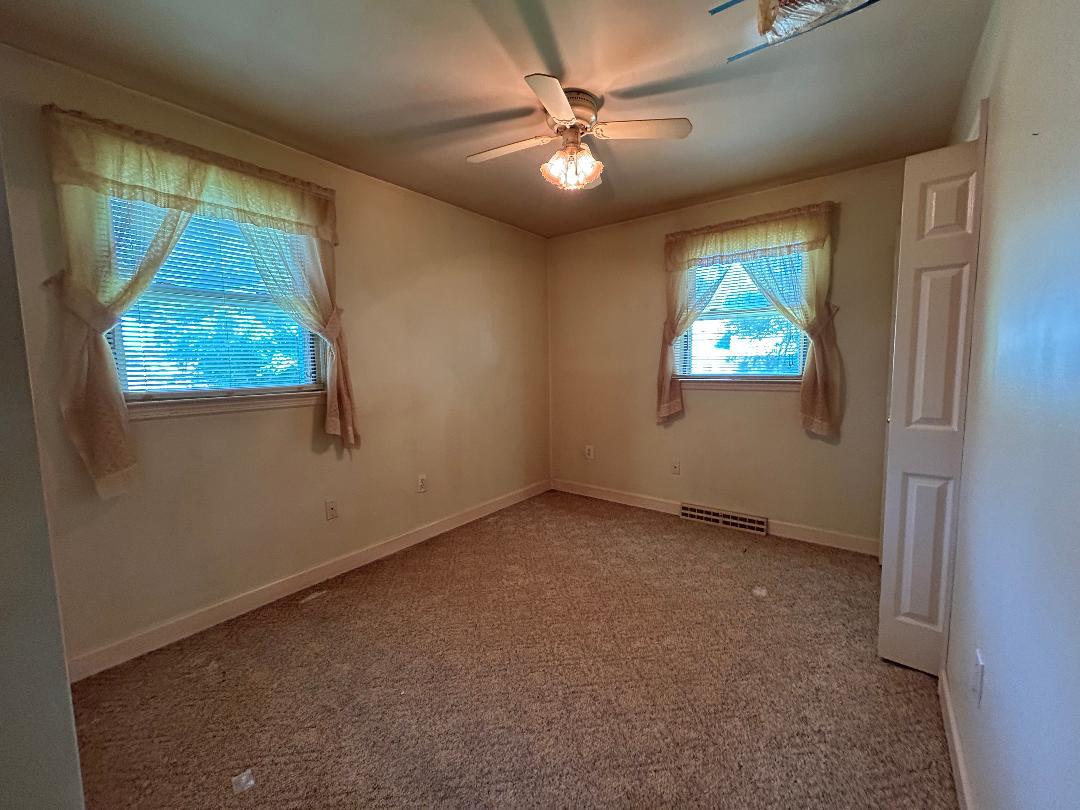CATONSVILLE MANOR - Residential