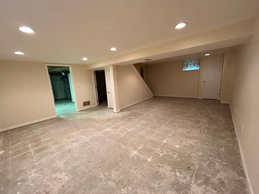 CATONSVILLE MANOR - Residential