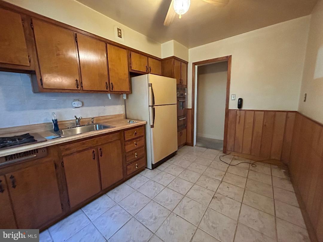 CATONSVILLE MANOR - Residential