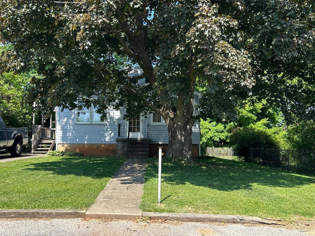 CATONSVILLE MANOR - Residential