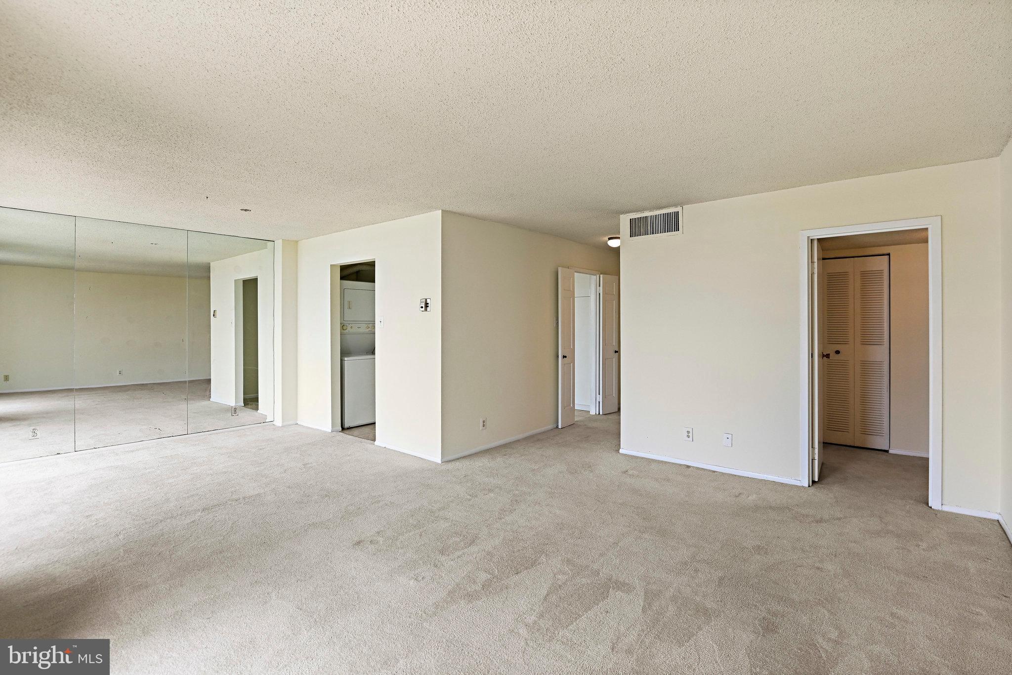 MCLEAN HOUSE NORTH - Residential