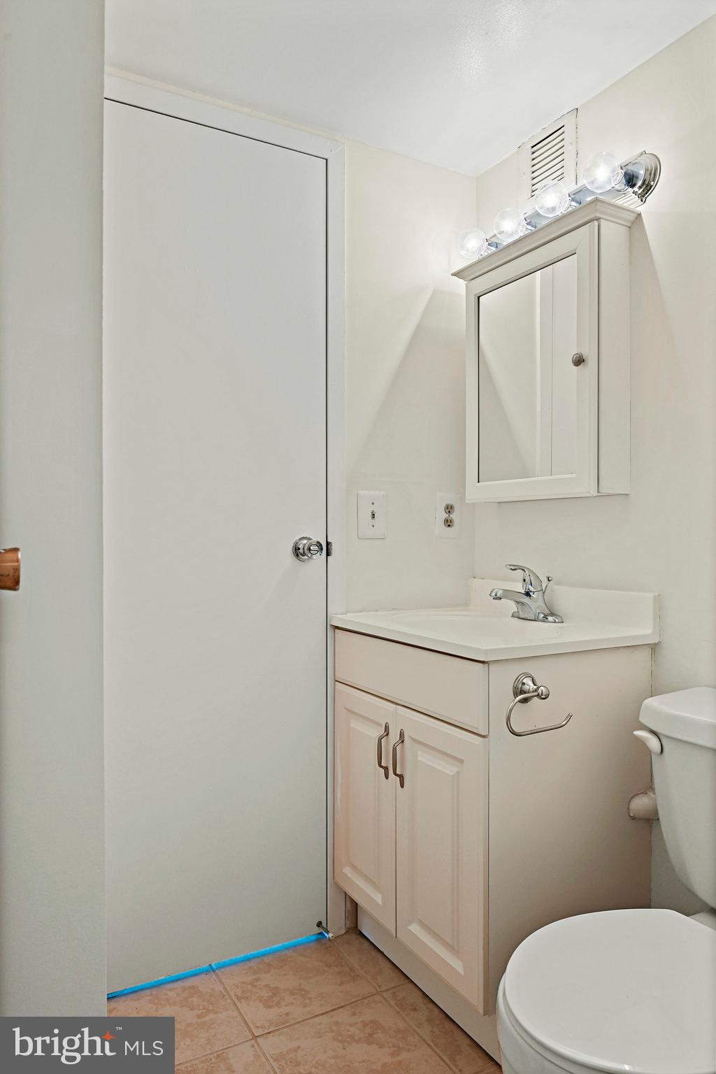 MCLEAN HOUSE NORTH - Residential