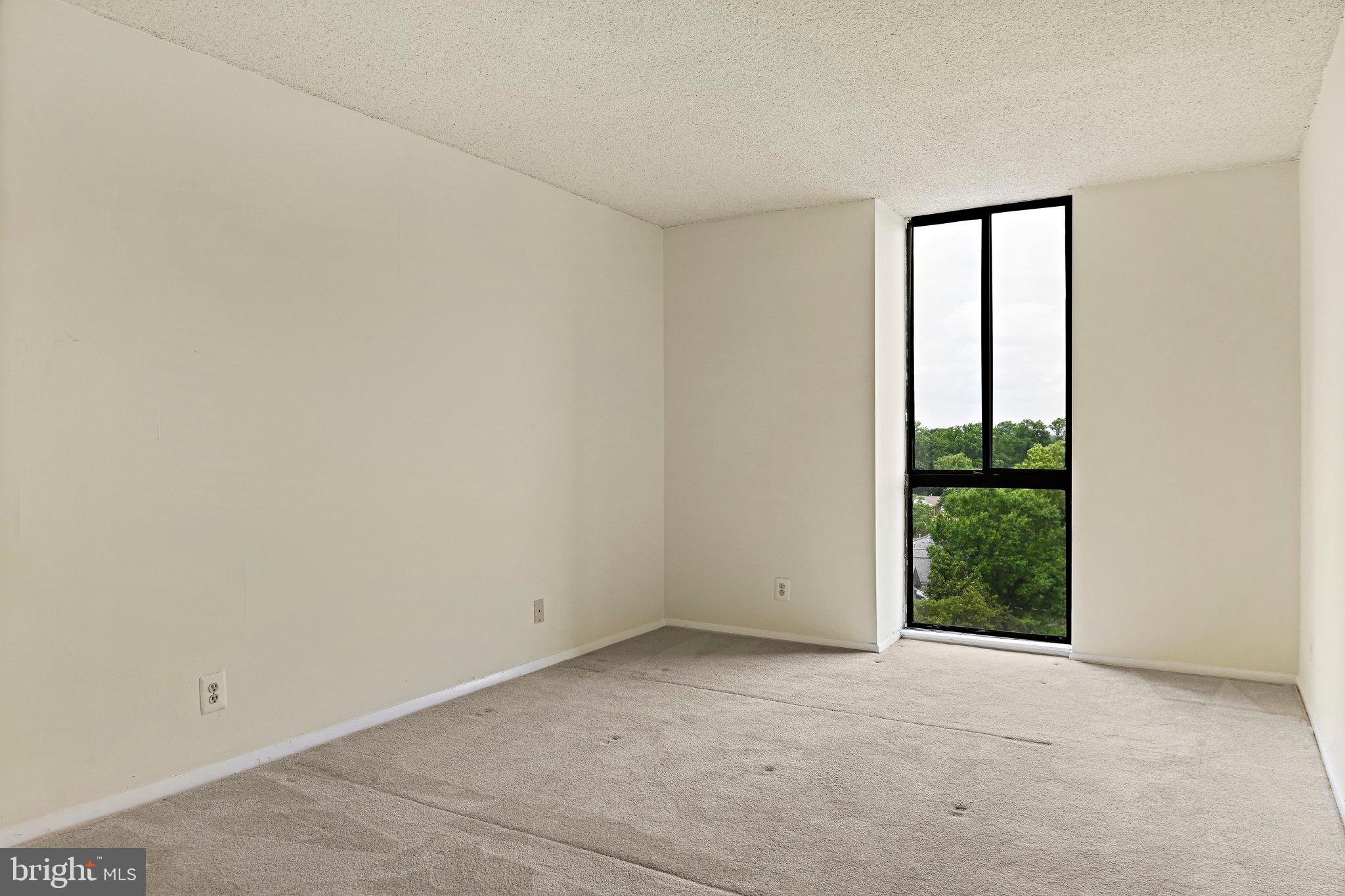 MCLEAN HOUSE NORTH - Residential