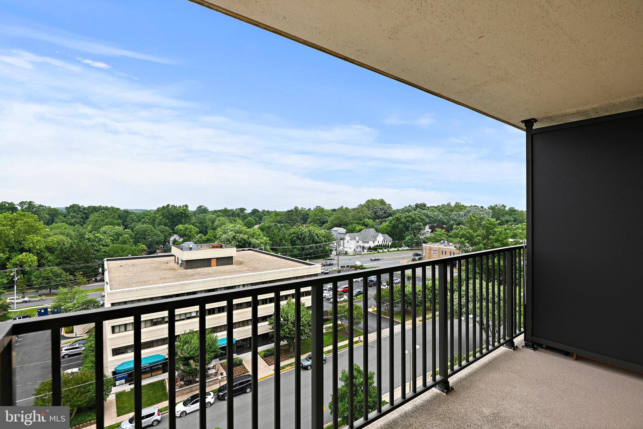 MCLEAN HOUSE NORTH - Residential