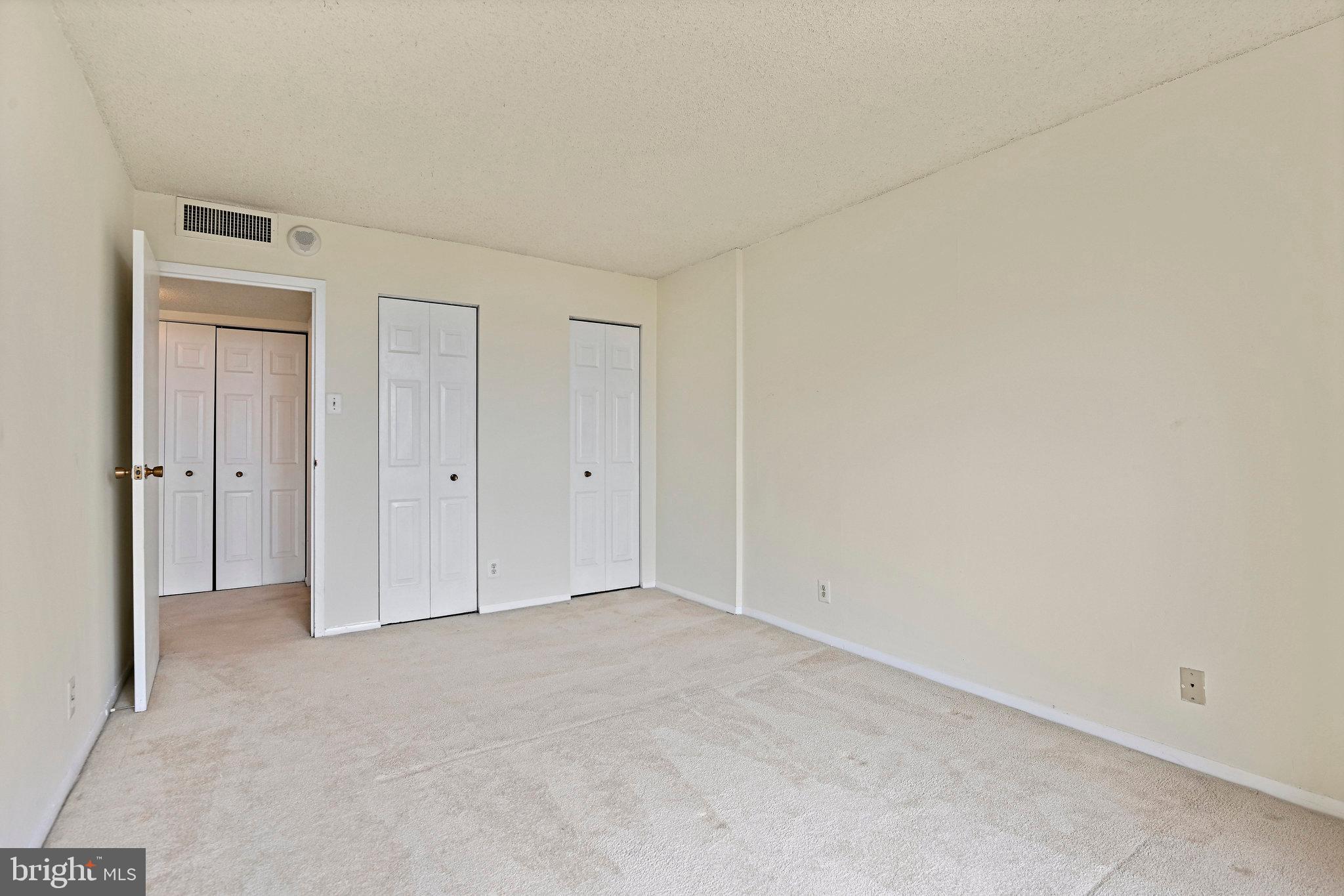 MCLEAN HOUSE NORTH - Residential