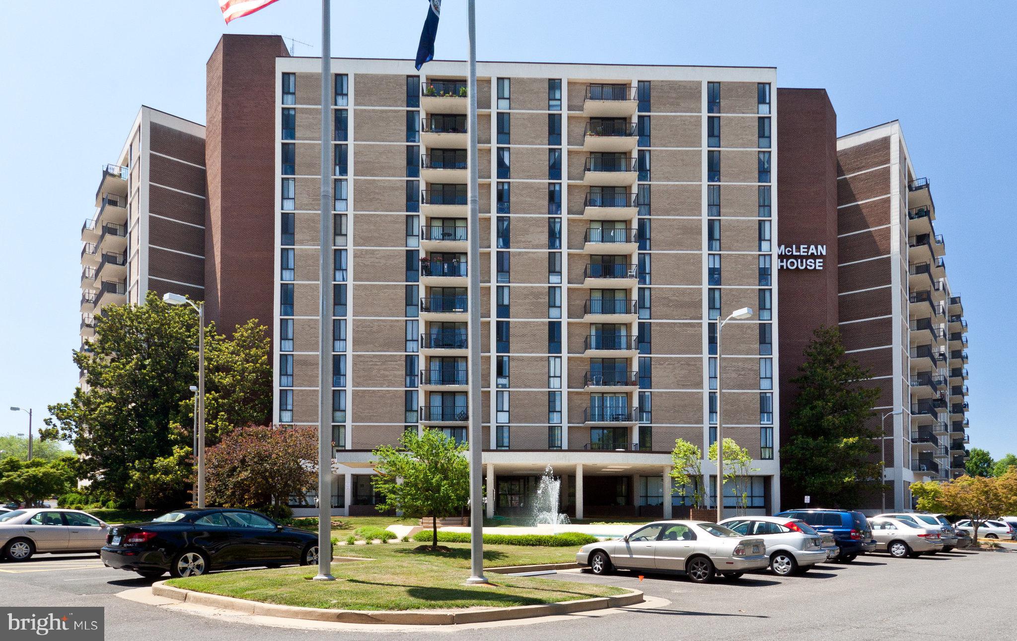 MCLEAN HOUSE NORTH - Residential