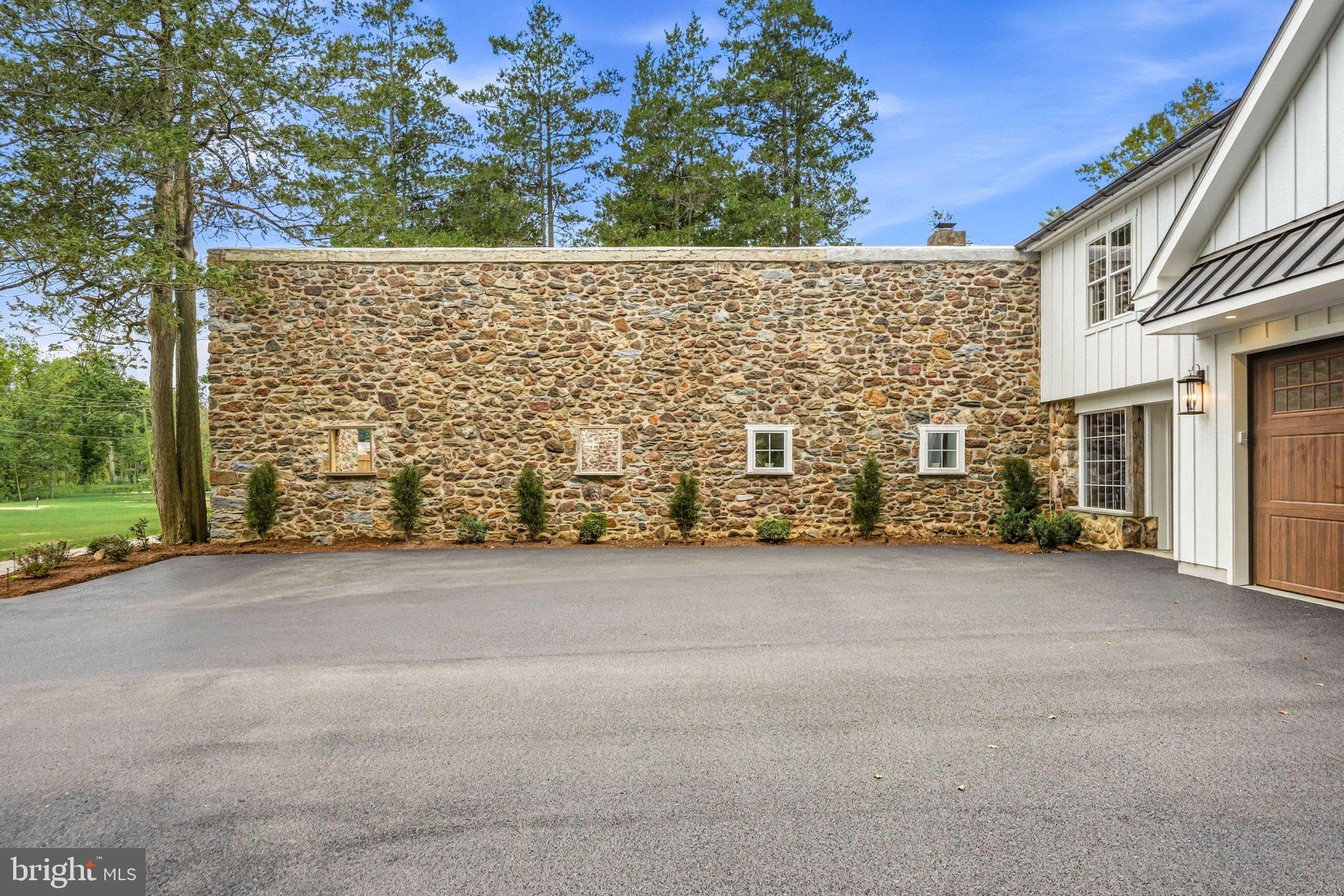 2030 WAYNESBOROUGH ROAD