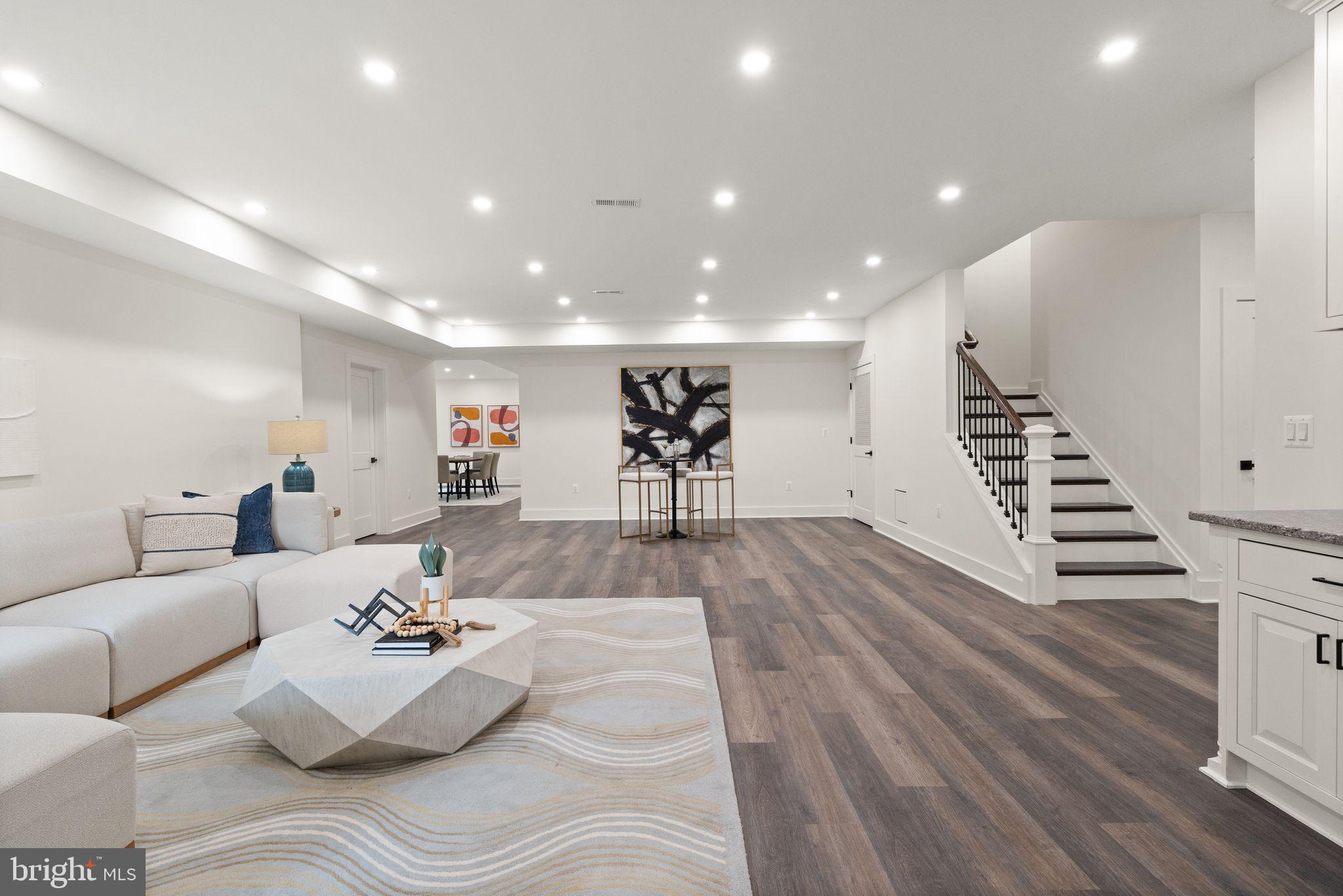 VIENNA ACRES - Residential