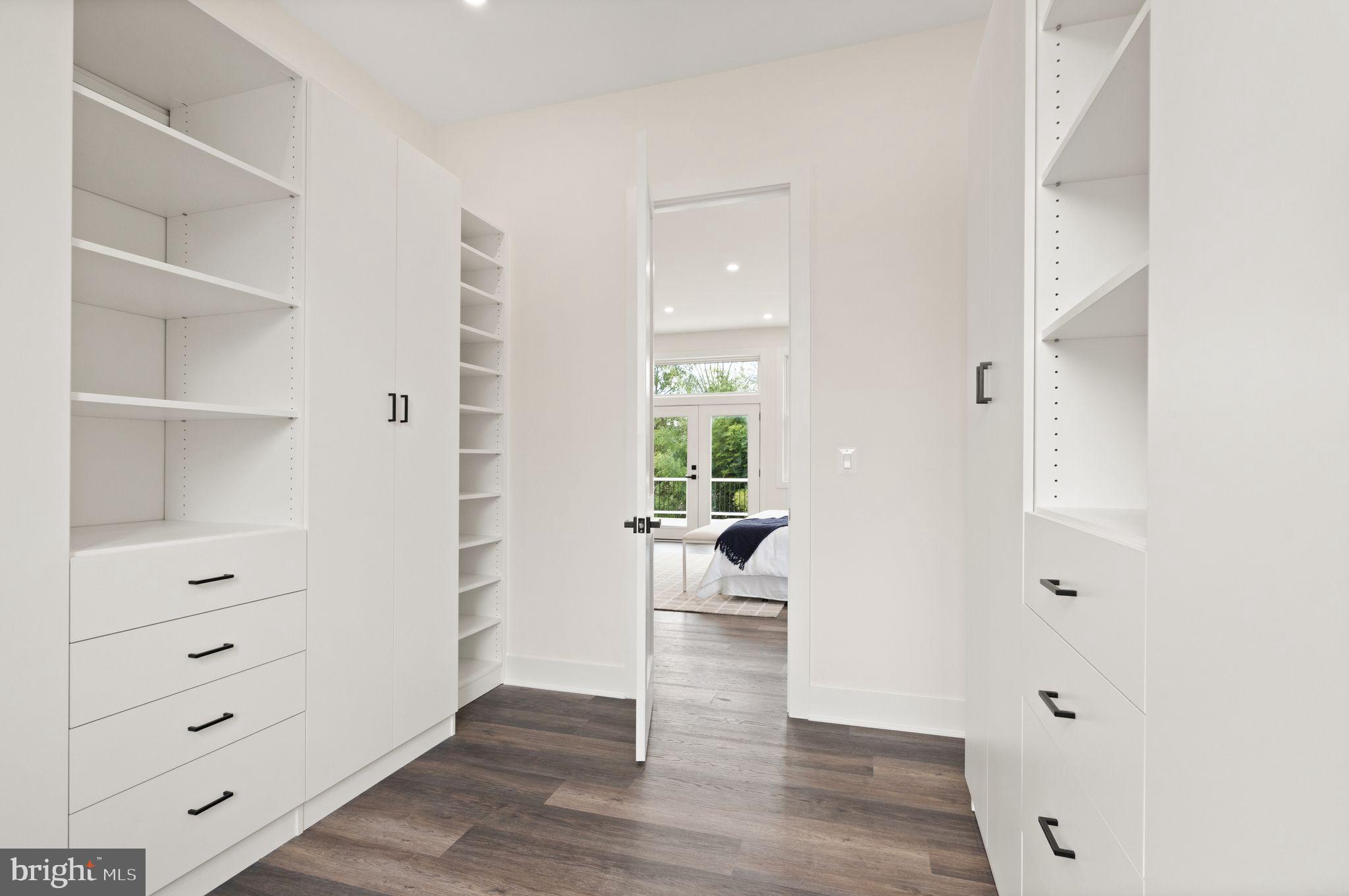 VIENNA ACRES - Residential