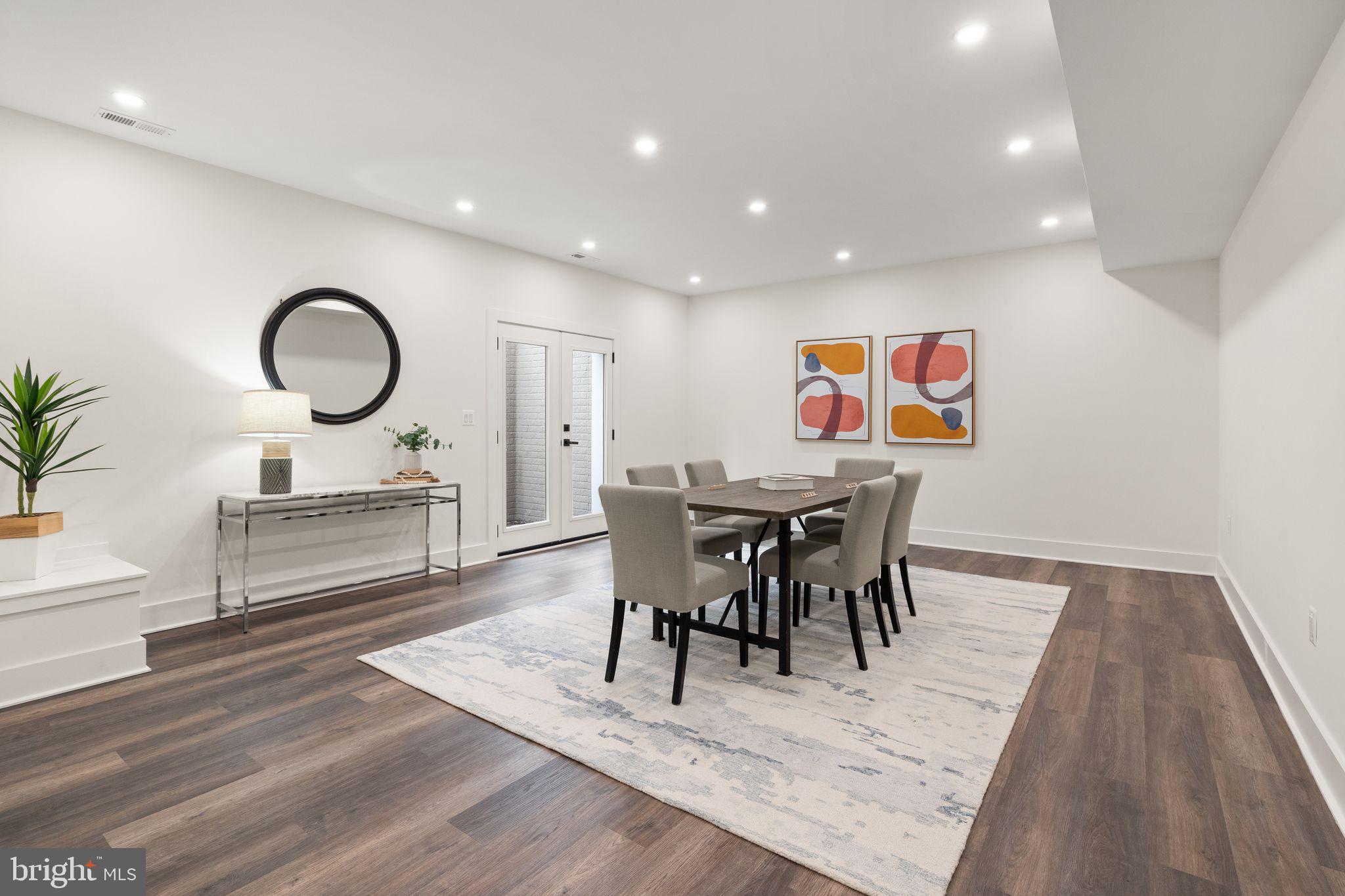 VIENNA ACRES - Residential