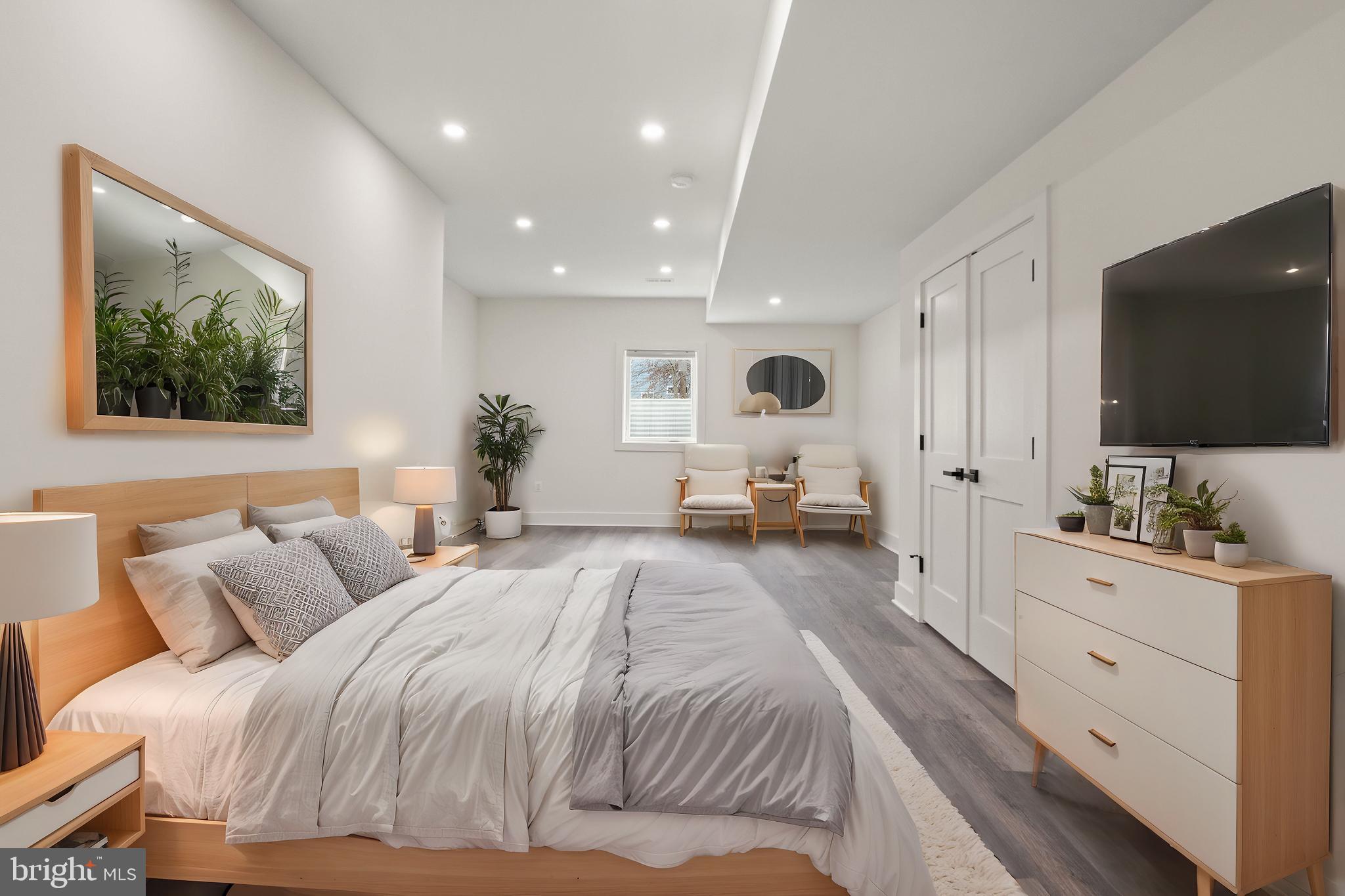 VIENNA ACRES - Residential