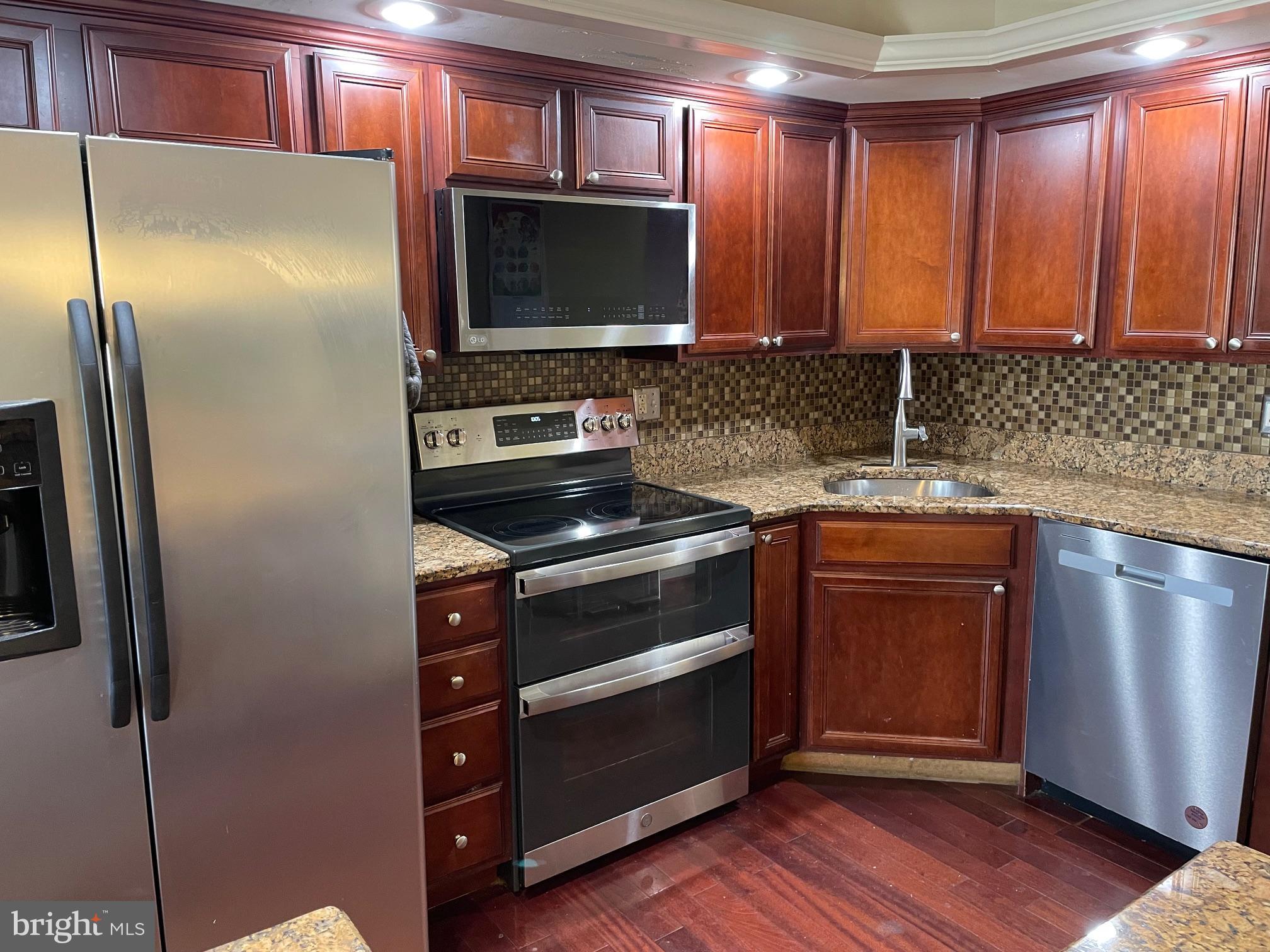 8829 FAIRHAVEN AVENUE