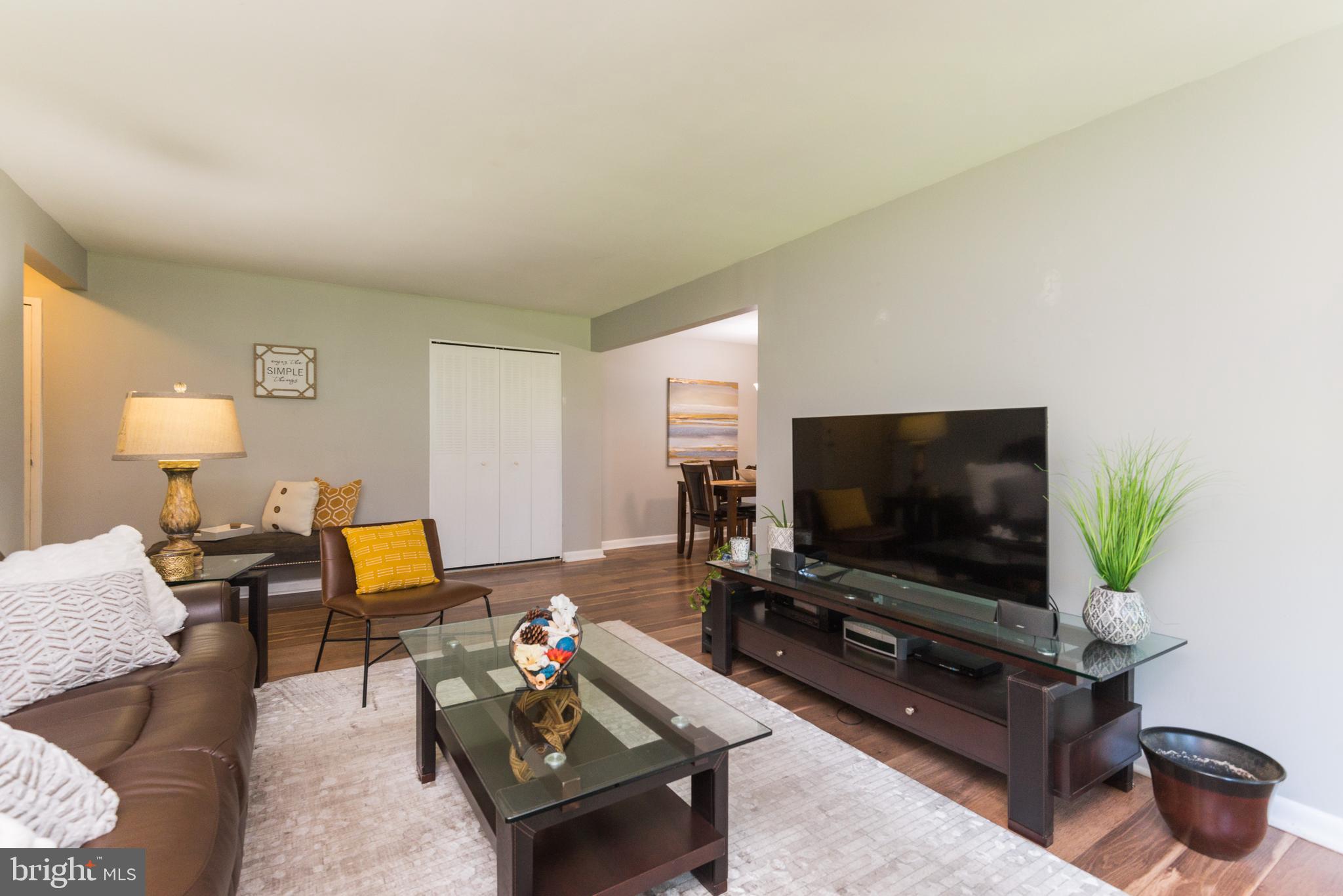 LONG REACH - Residential