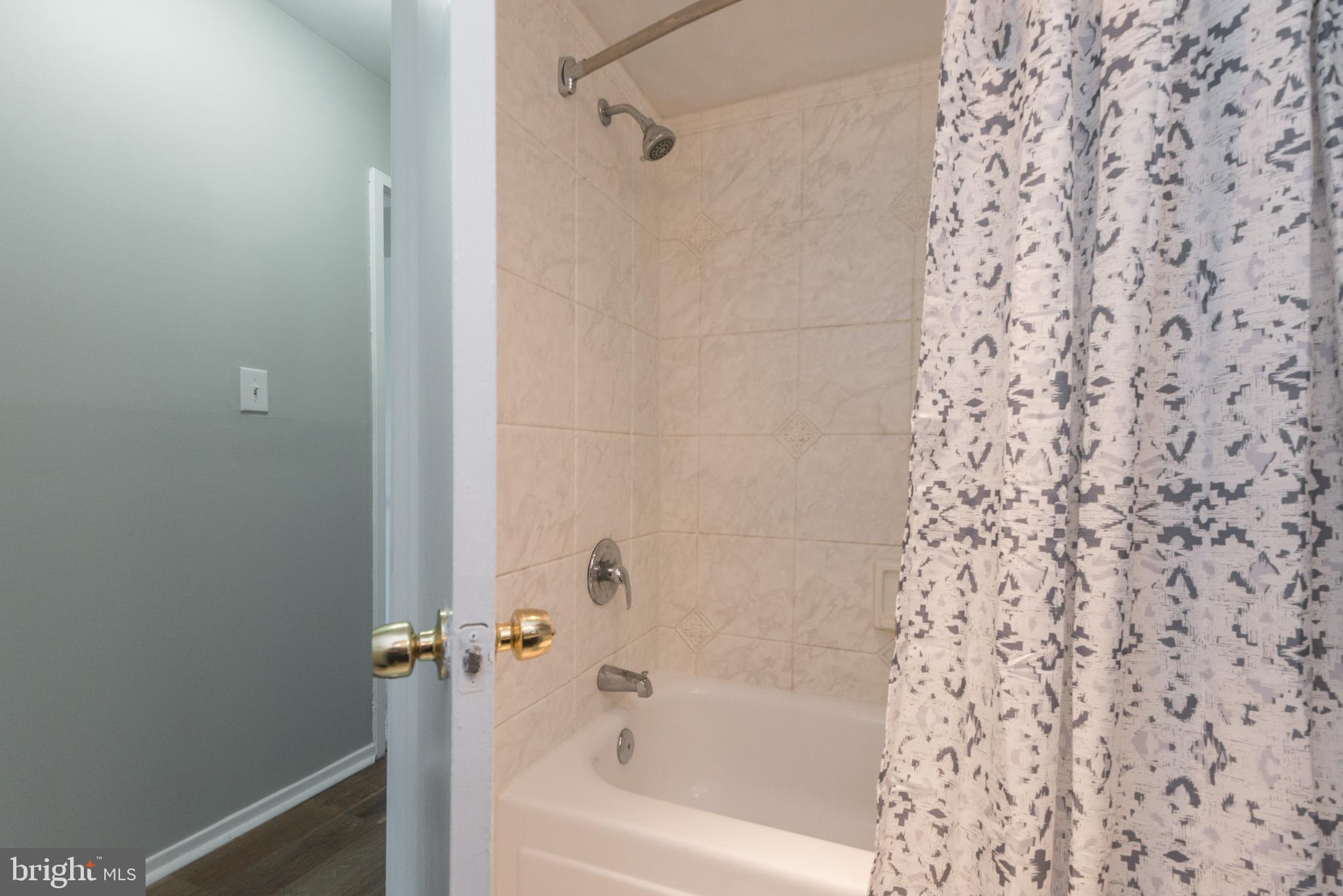 LONG REACH - Residential