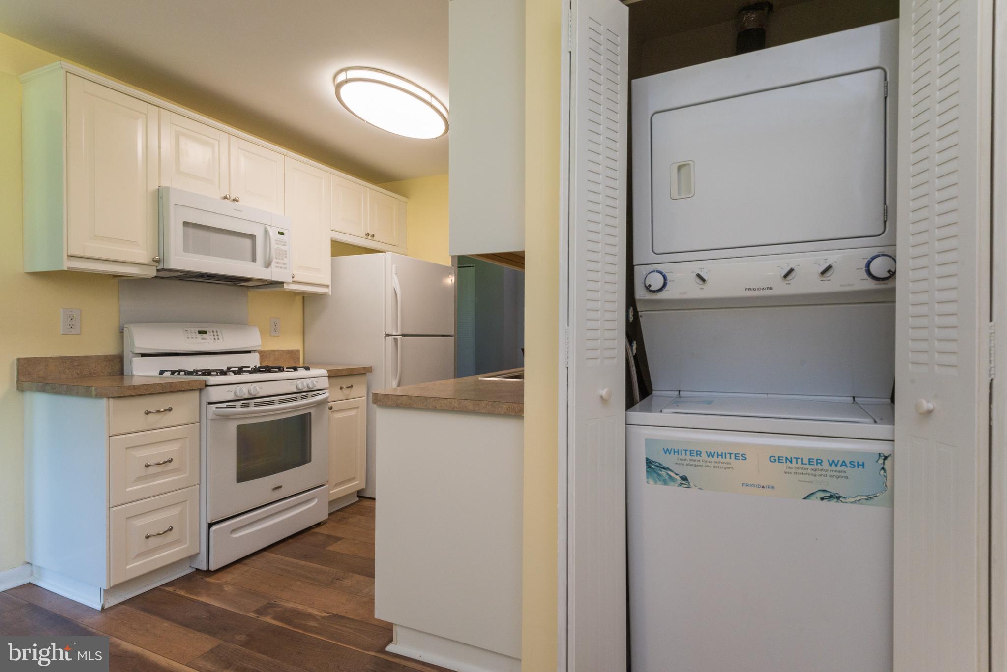 LONG REACH - Residential