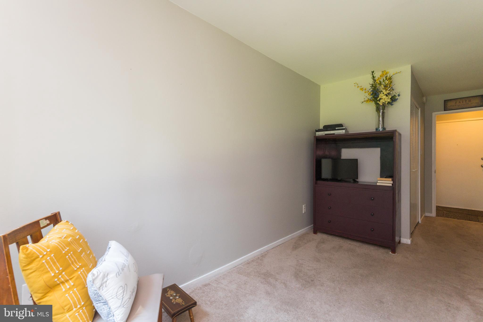 LONG REACH - Residential