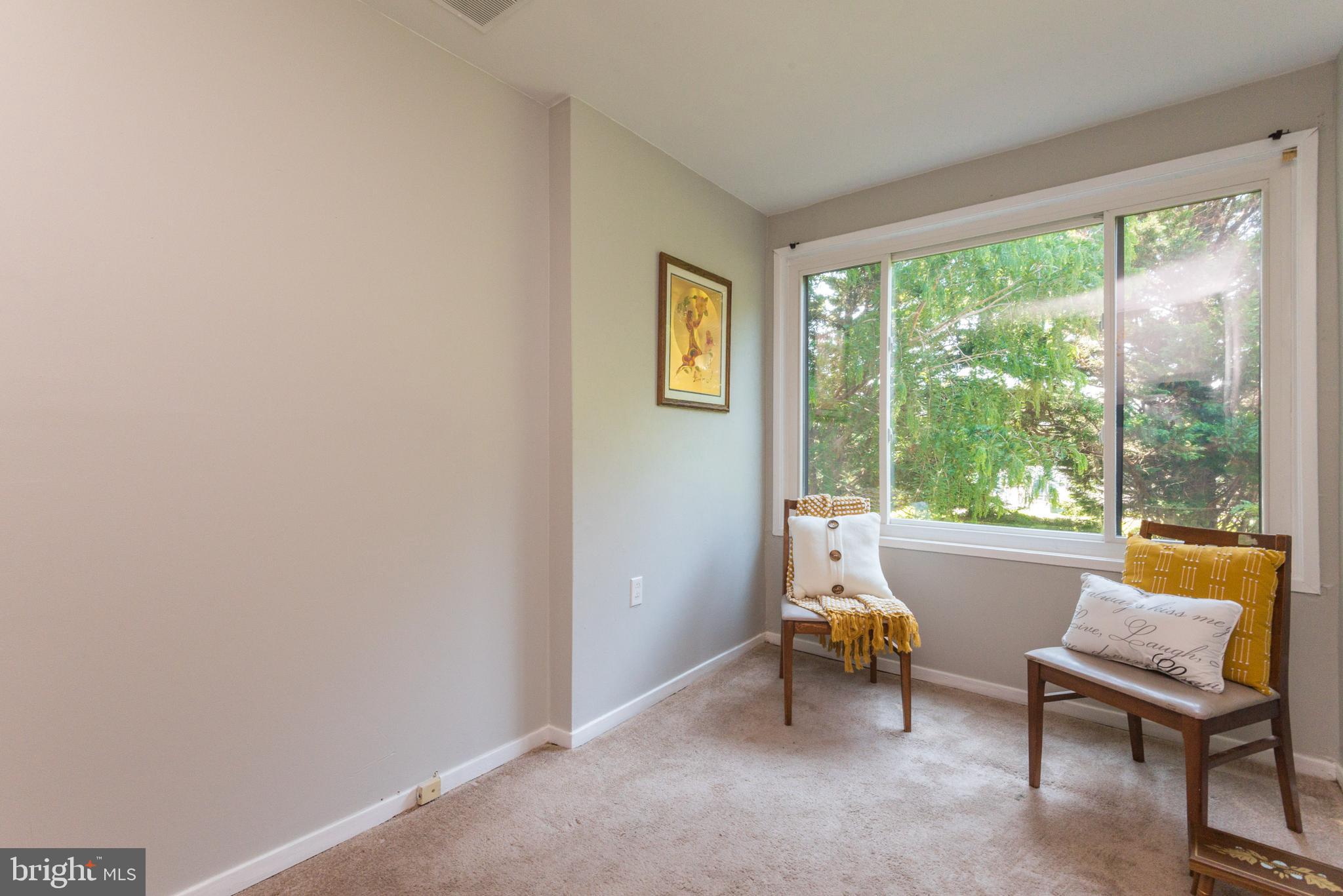 LONG REACH - Residential