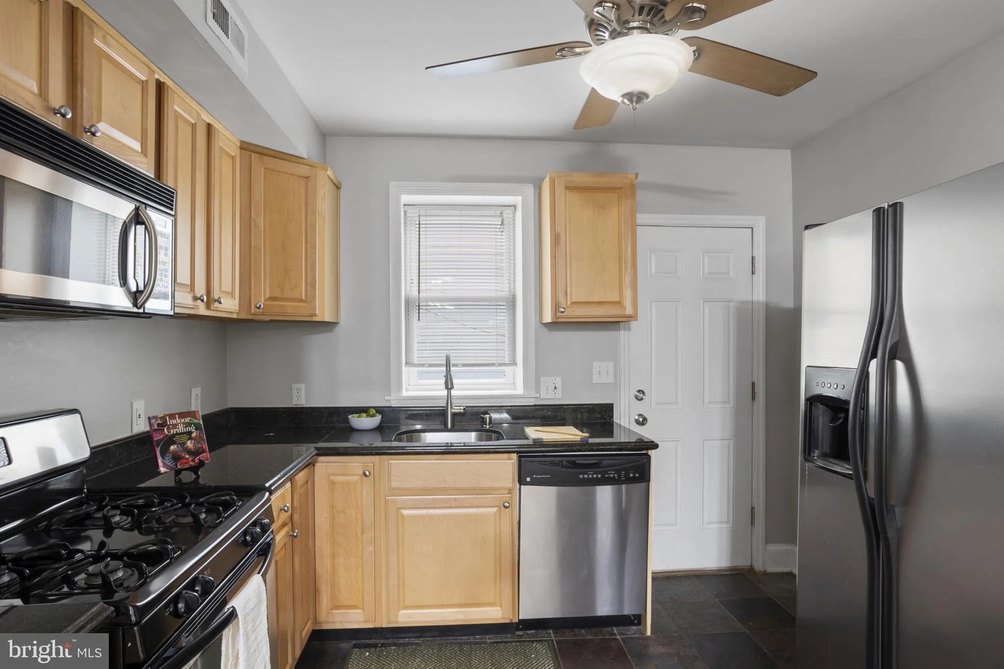 Baltimore, Maryland 21230, United States, 3 Bedrooms Bedrooms, ,2 BathroomsBathrooms,Residential,Active,166231