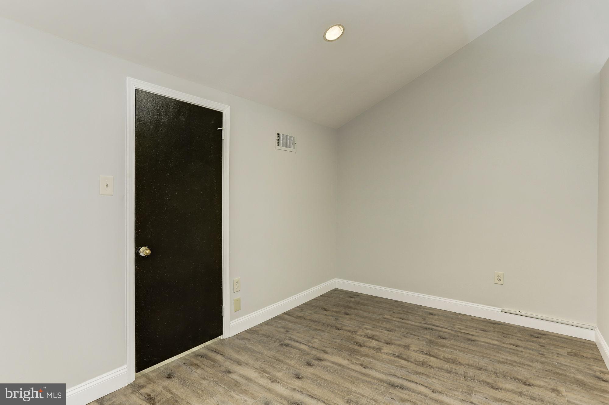 GEORGETOWN PARK - Commercial Lease