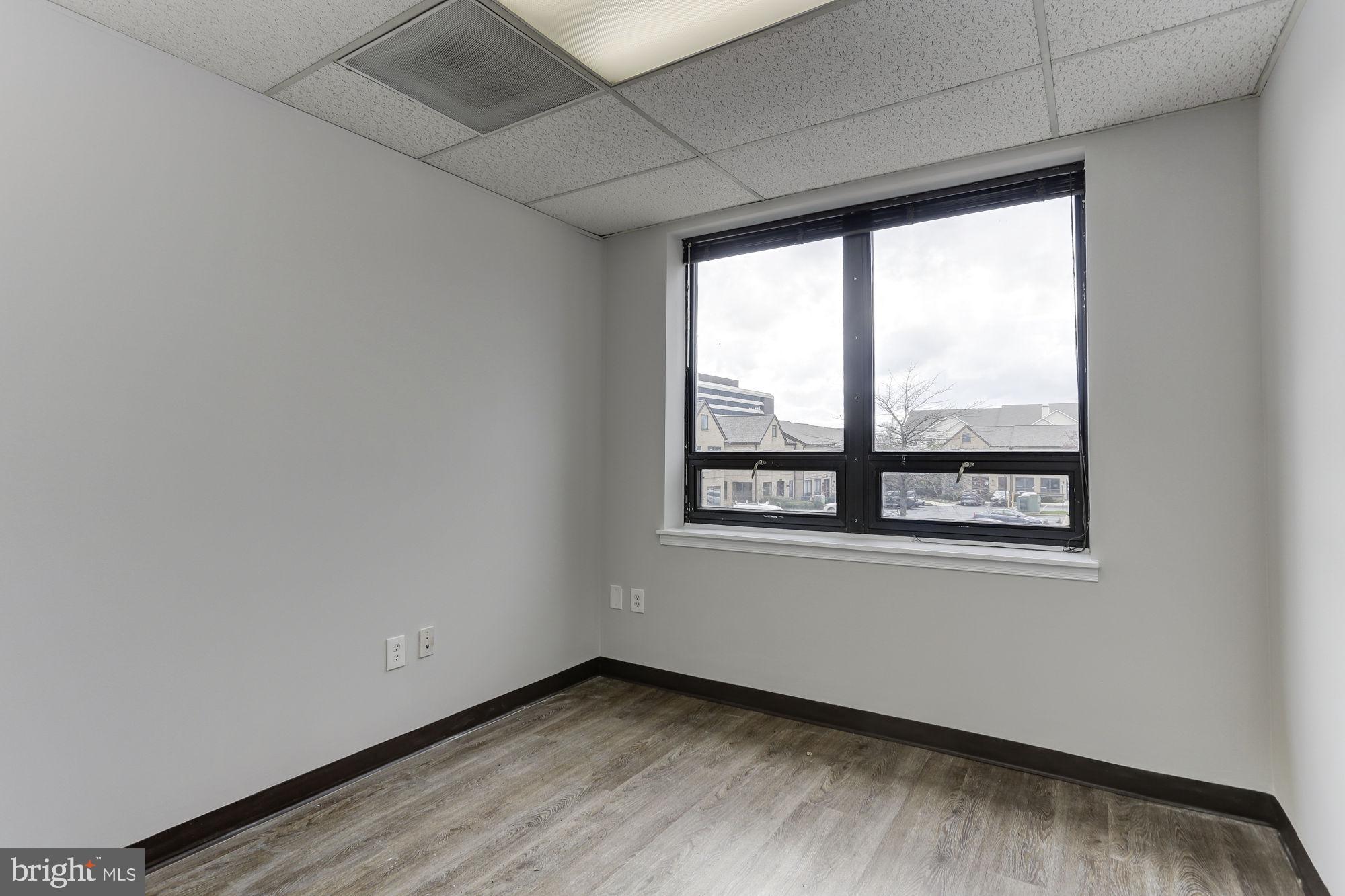 GEORGETOWN PARK - Commercial Lease