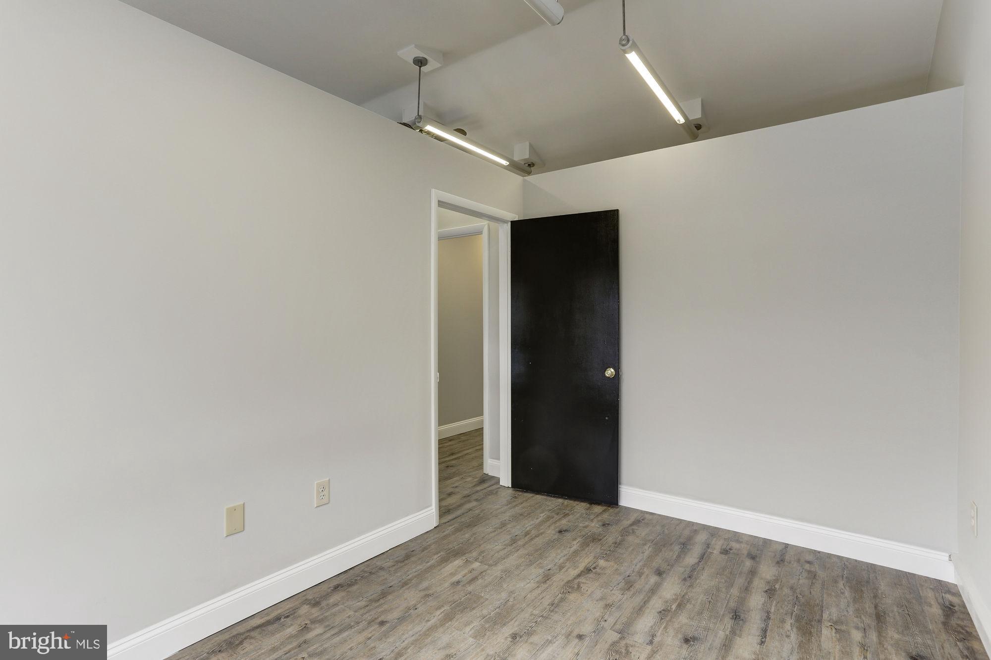 GEORGETOWN PARK - Commercial Lease