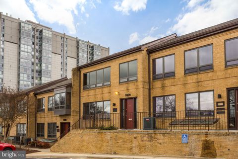 Photo of 5906 Hubbard Drive #4-A, ROCKVILLE, MD 20852 (MLS # MDMC2184666)