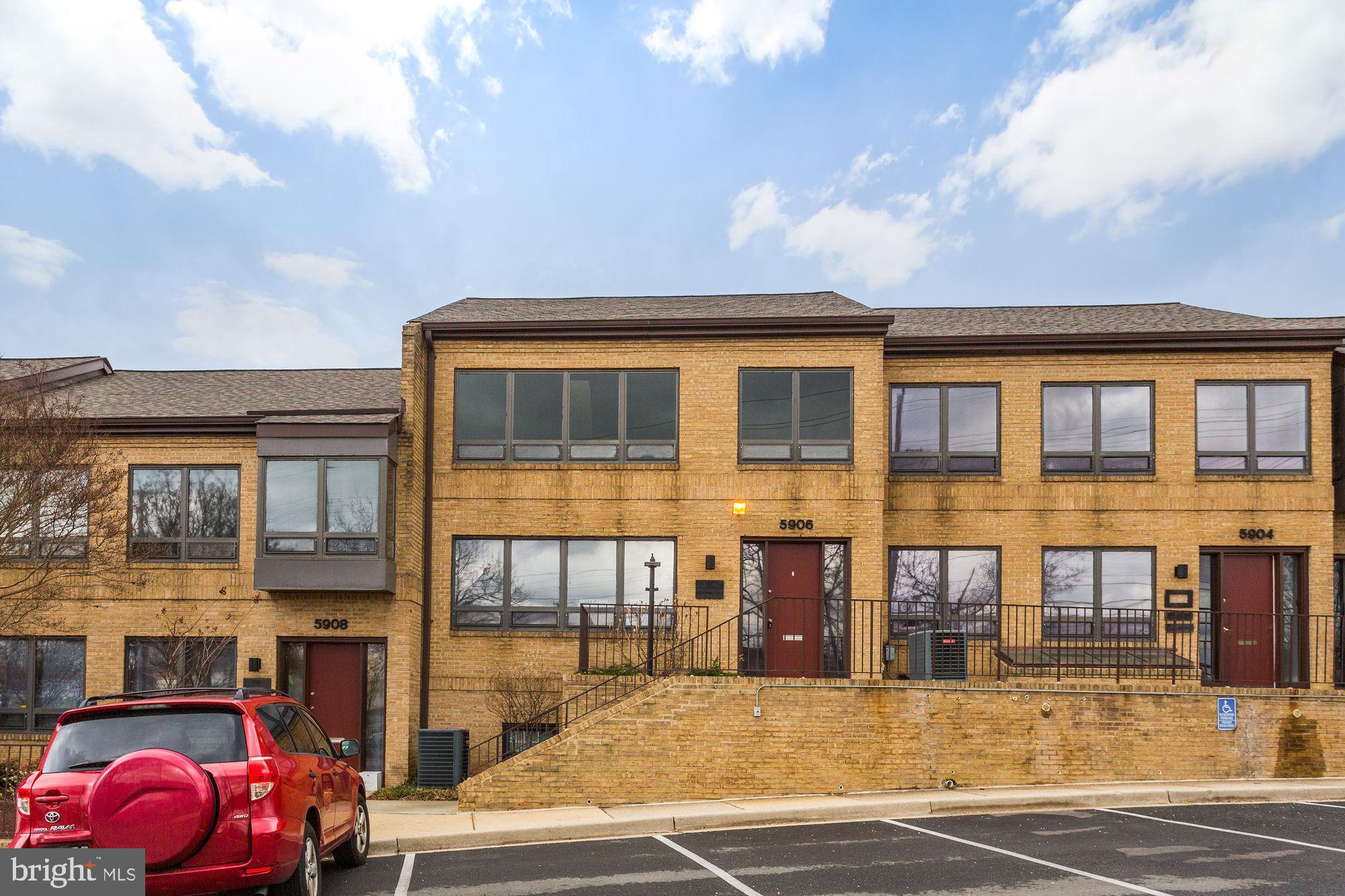 GEORGETOWN PARK - Commercial Lease