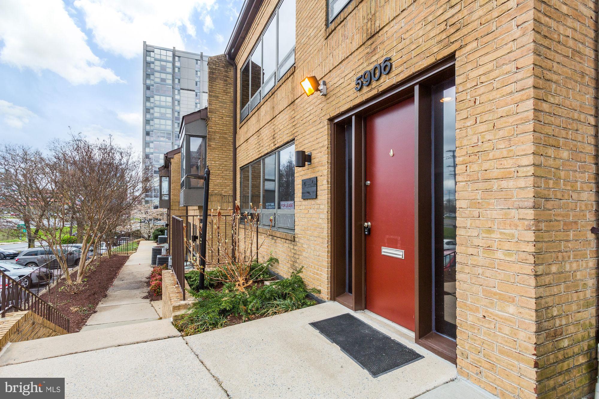 GEORGETOWN PARK - Commercial Lease