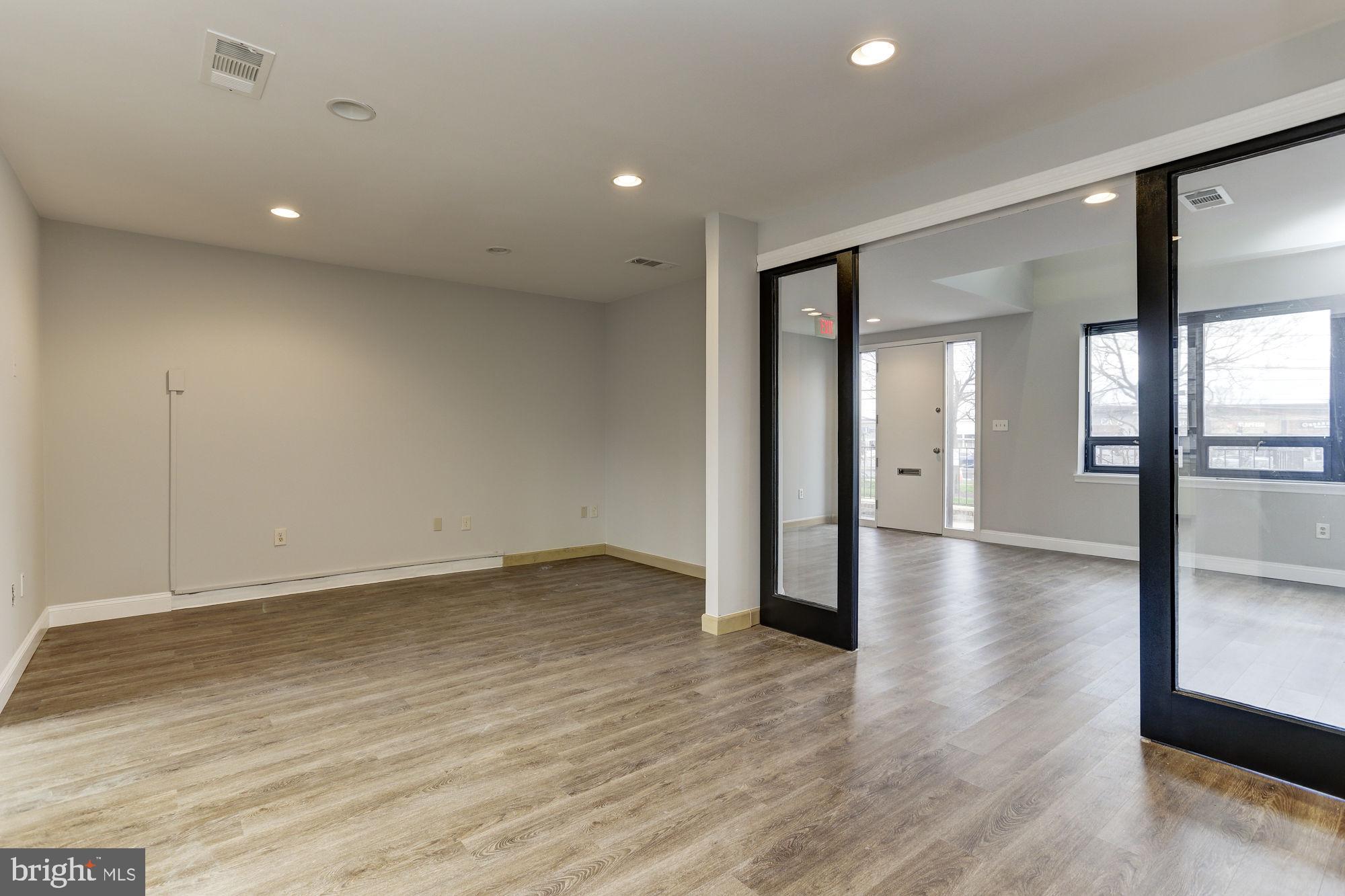 GEORGETOWN PARK - Commercial Lease